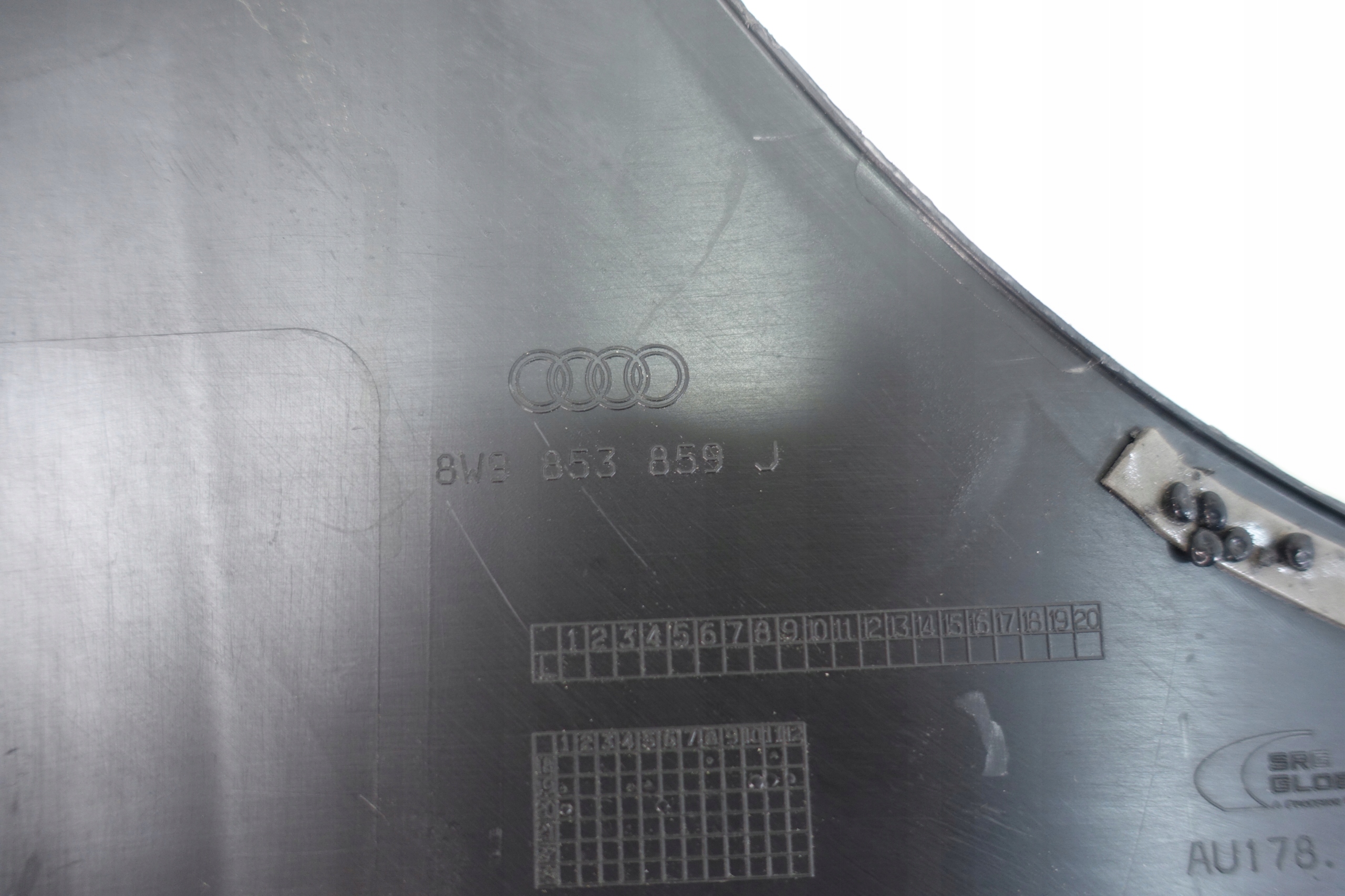 moulding threshold left AUDI A4 B9 LIFT KOMBI ALLROAD
