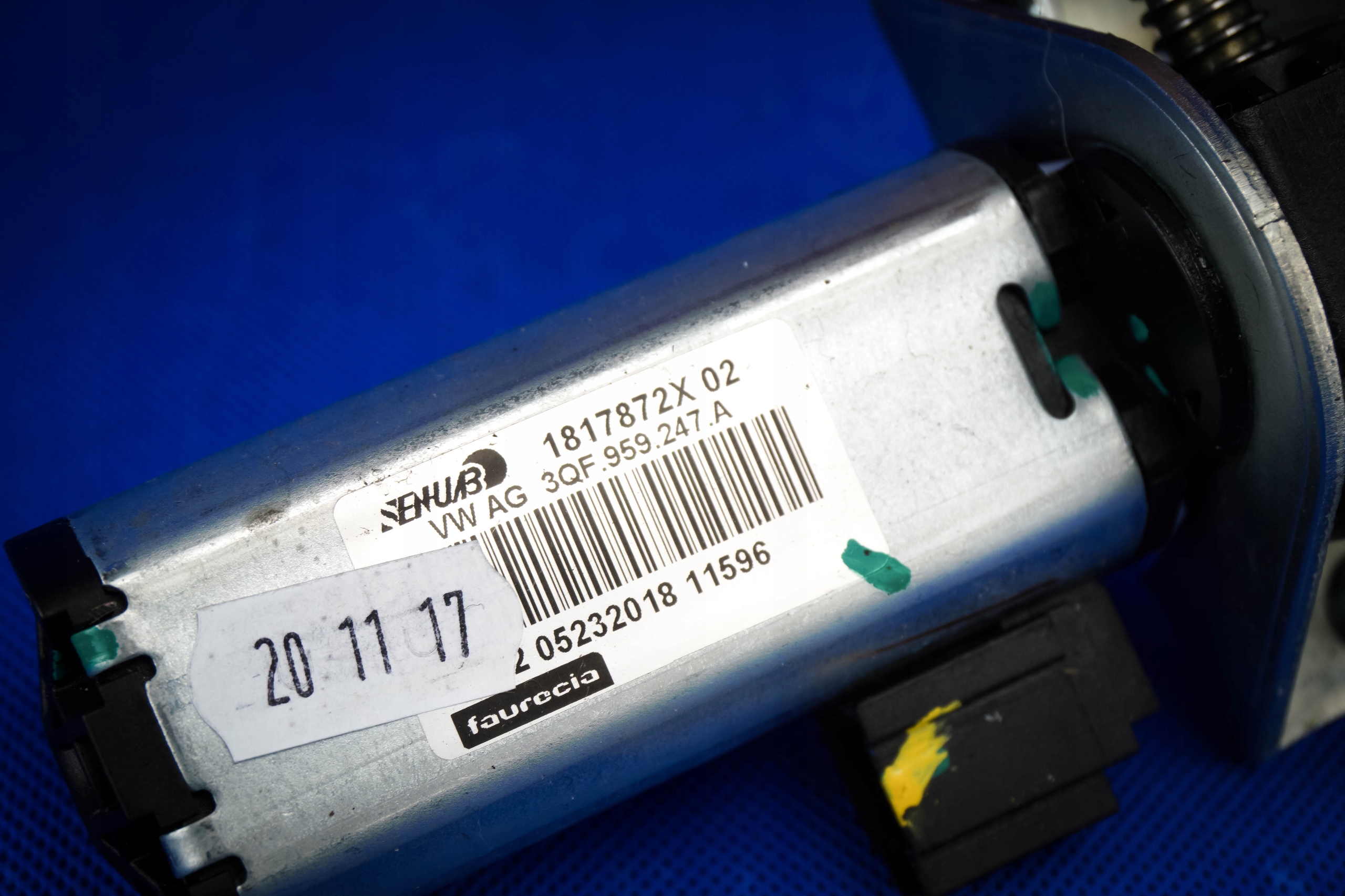 Silnik regulacji fotela Audi A4 A5 Q5 3QF959247A Part manufacturer Audi original OE