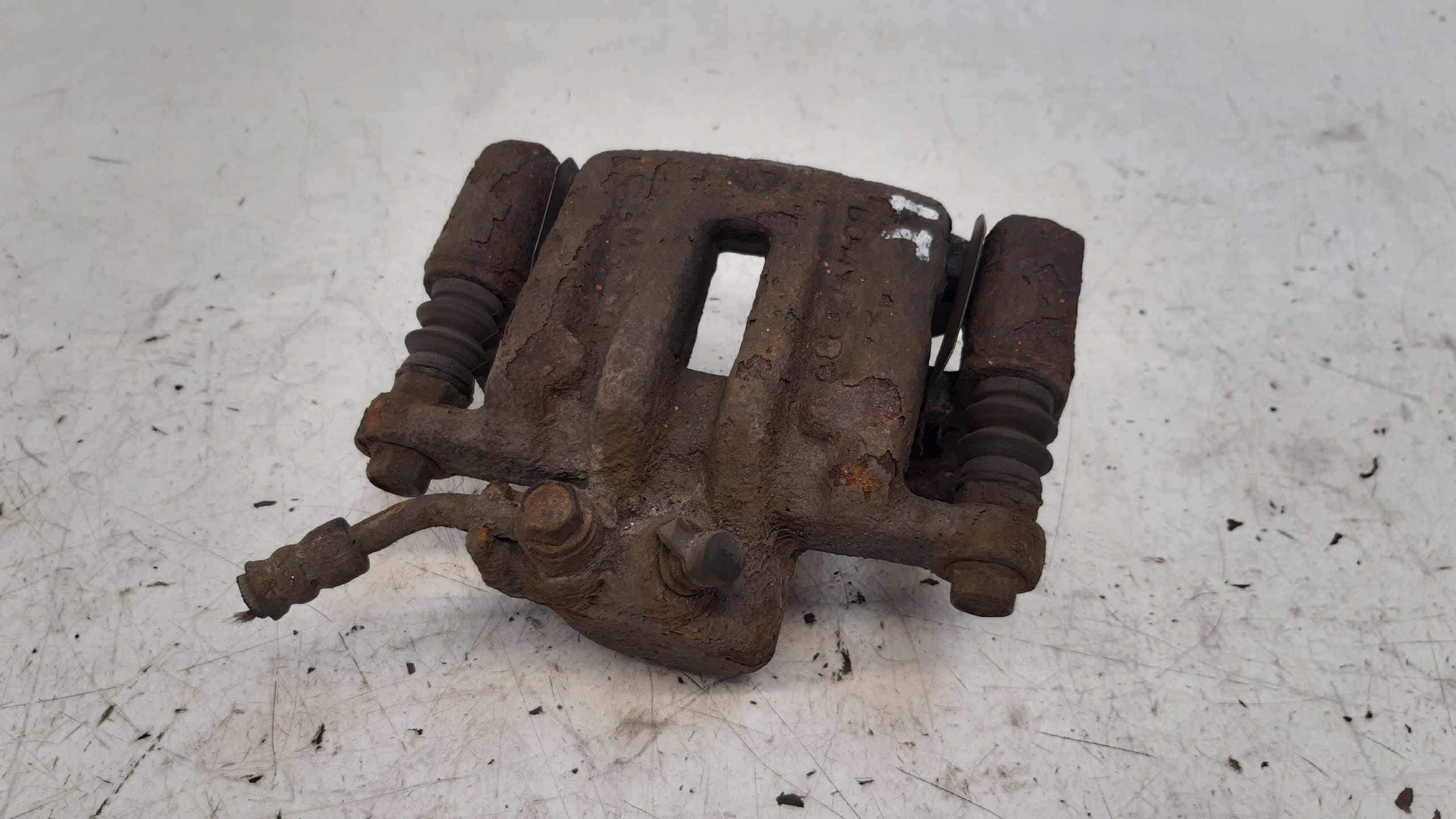 caliper left rear part Chevrolet Captiva