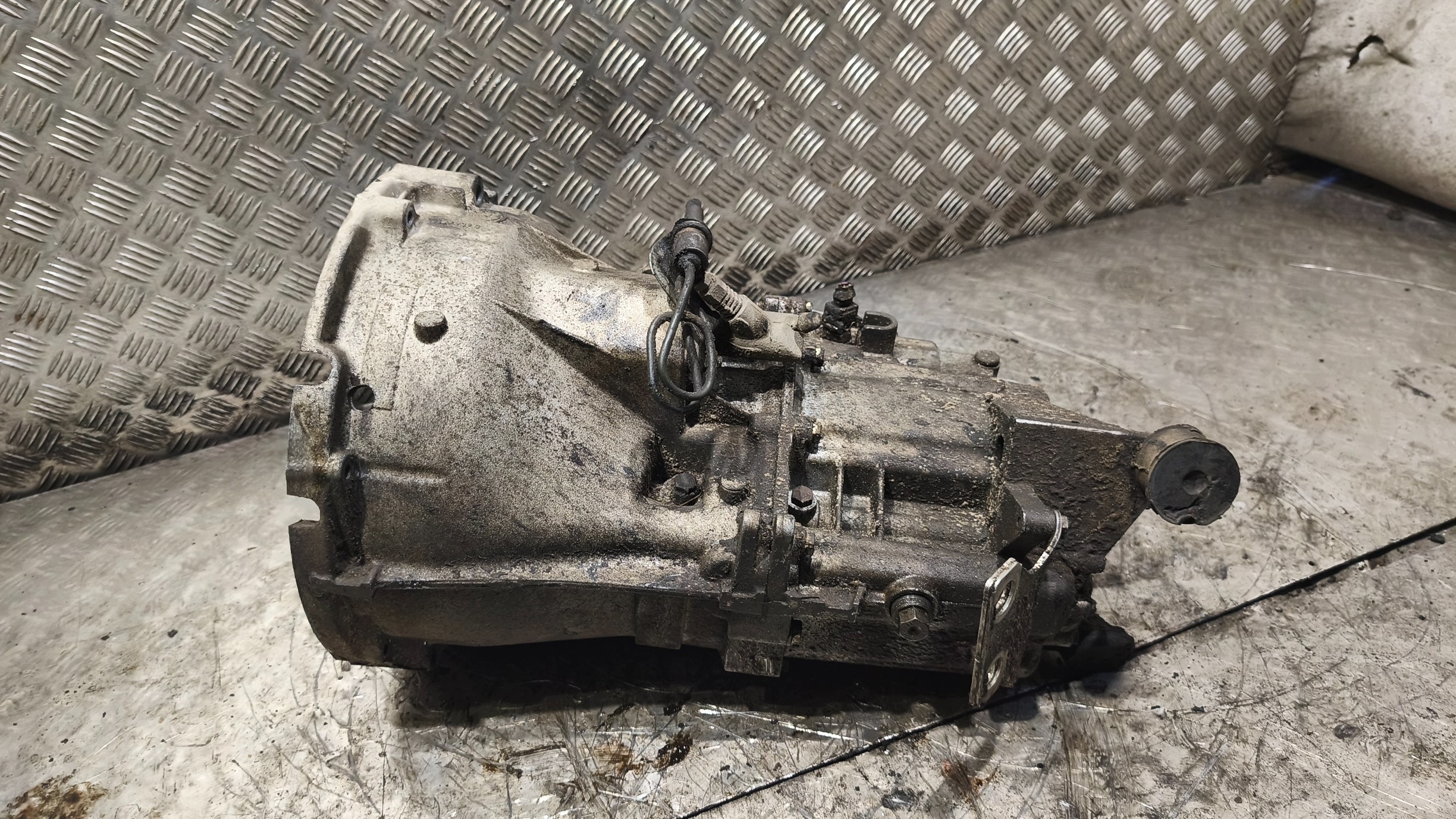 getriebe BMW E39 520i 220022598