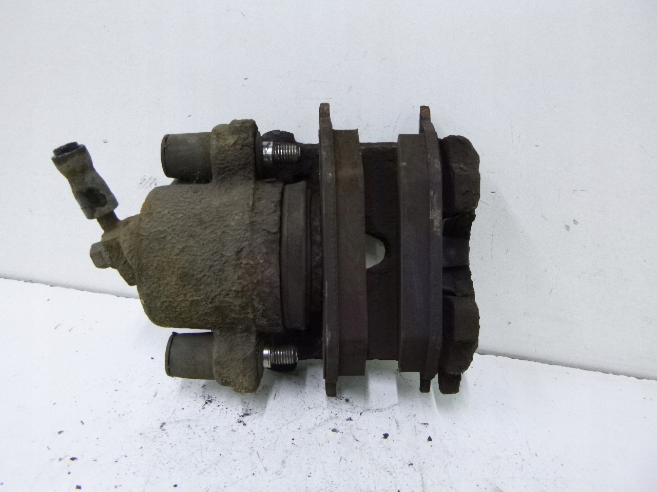 caliper brake front Audi A3 8L 1.8 98r.