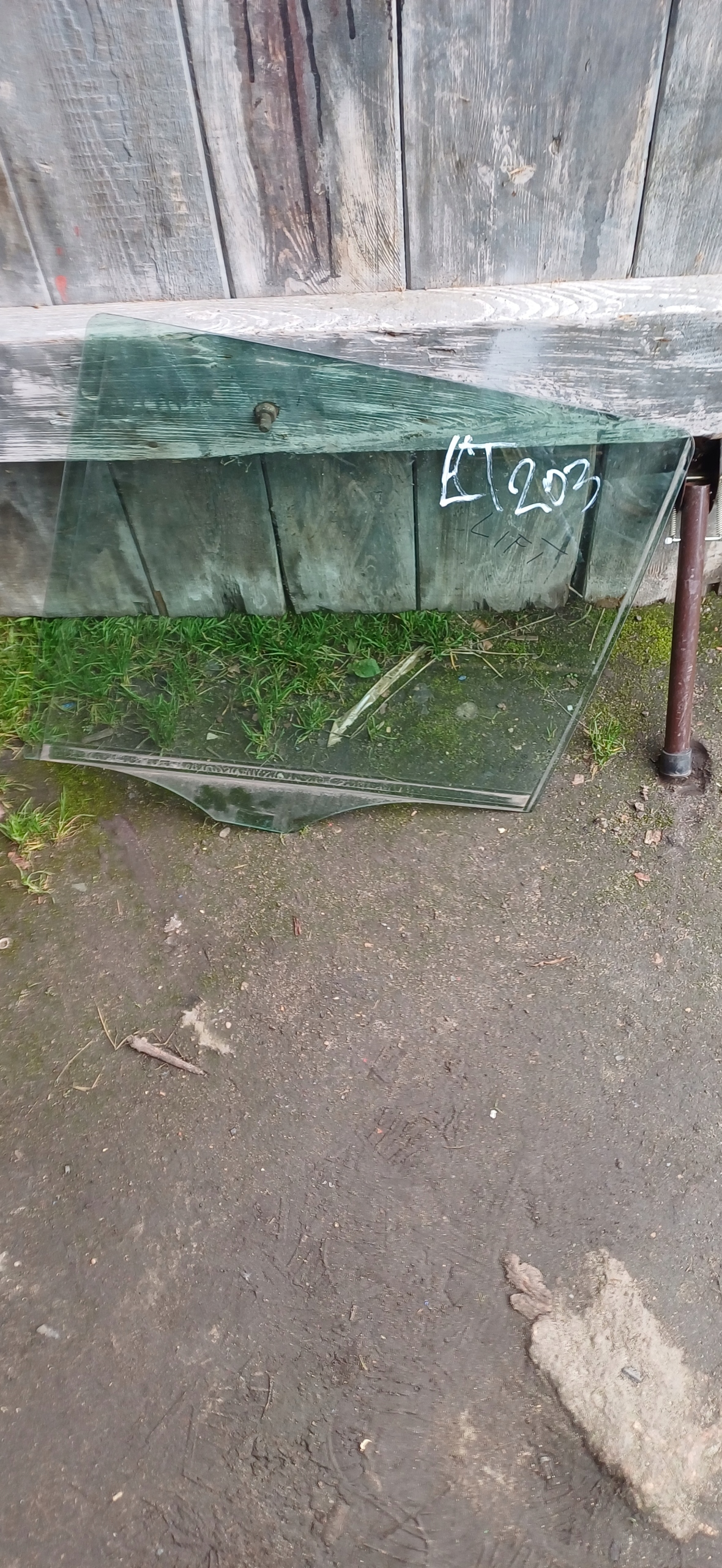 MERCEDES W203 window left rear part