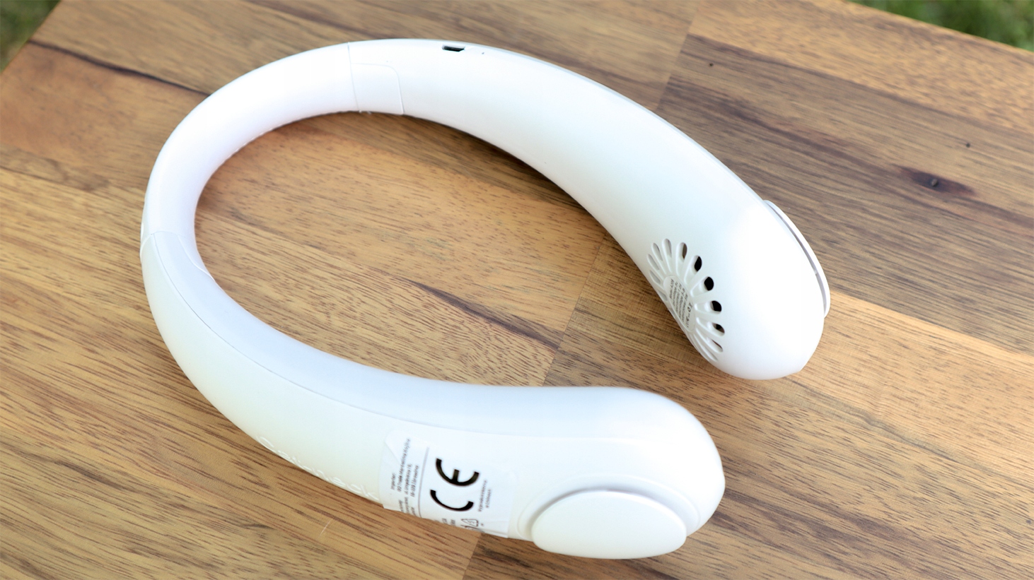 PRZENOŚNY WIATRAK SPORTOWY WENTYLATOR USB BIAŁY Model IGF21