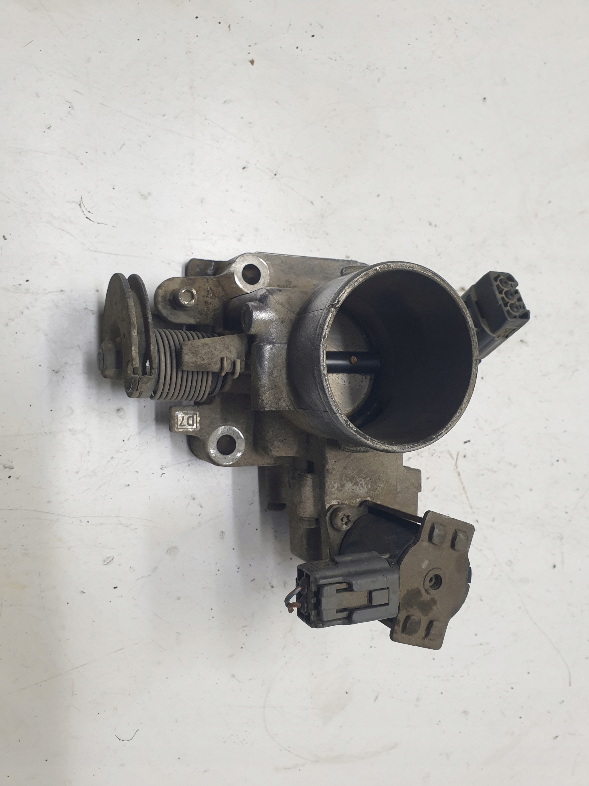 карбюратор mazda PREMACY (CP) E9T06871 1.9л бензин 84kW 2000