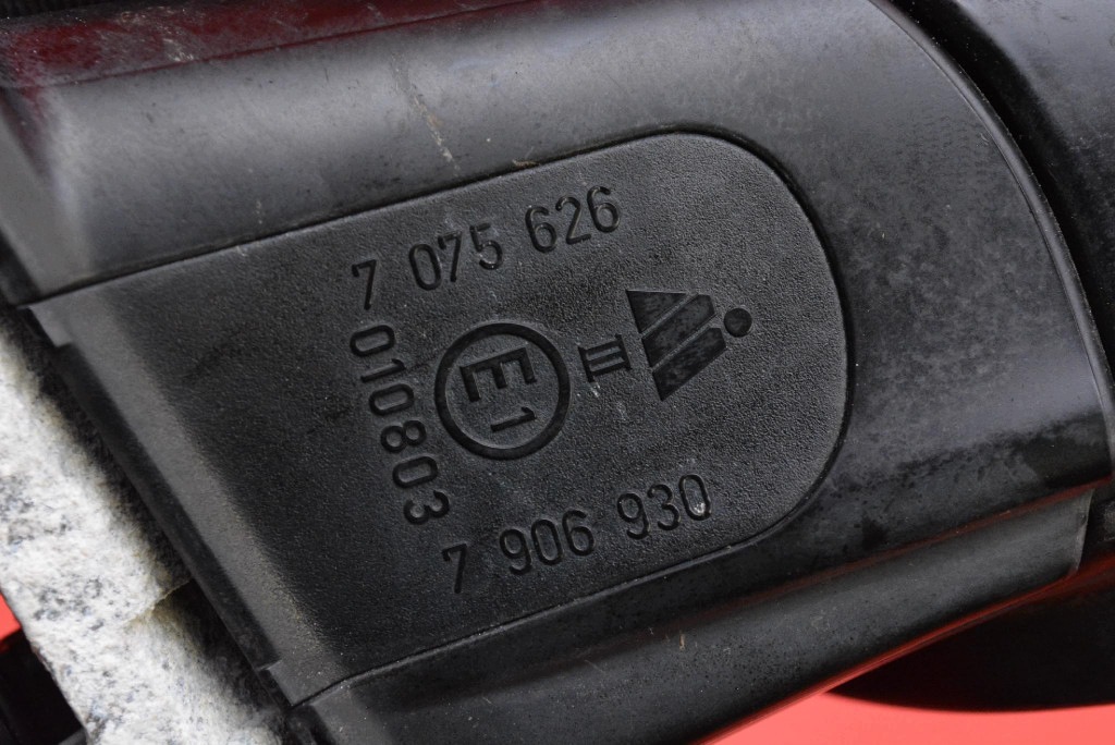 spiegel links (668/9) SCHWARZ II EU 7075626 BMW E90 E91 04-08 5 PIN