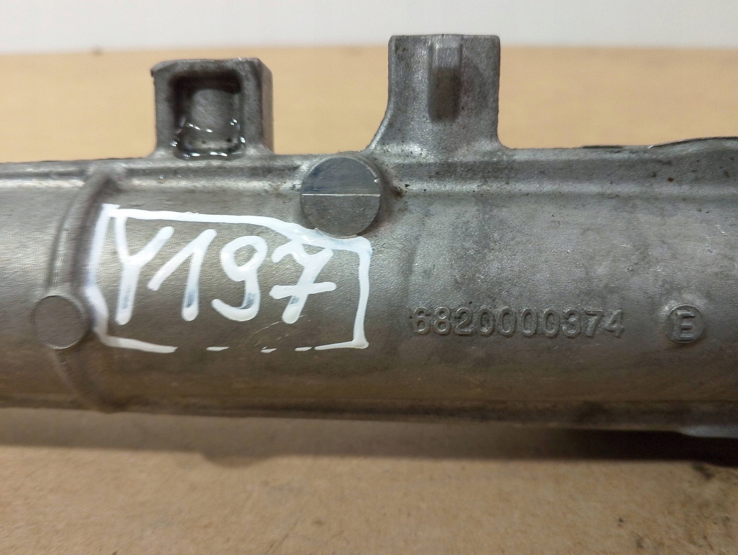 RENAULT CAPTUR II servo control 6820000374 (Y197) damaged