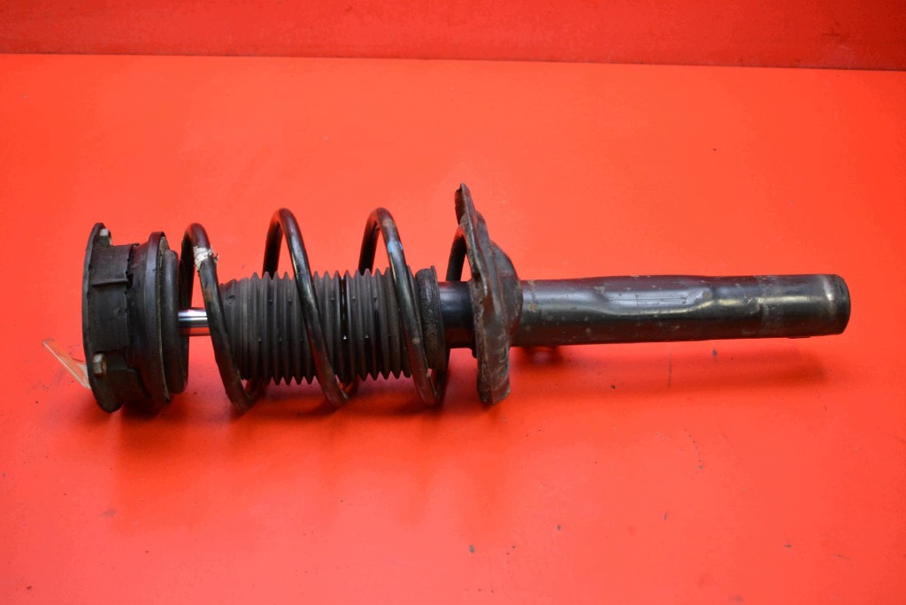 shock absorber right front 3348039 VW GOLF 7 VII 1.6 TDI 105 KM 12-17