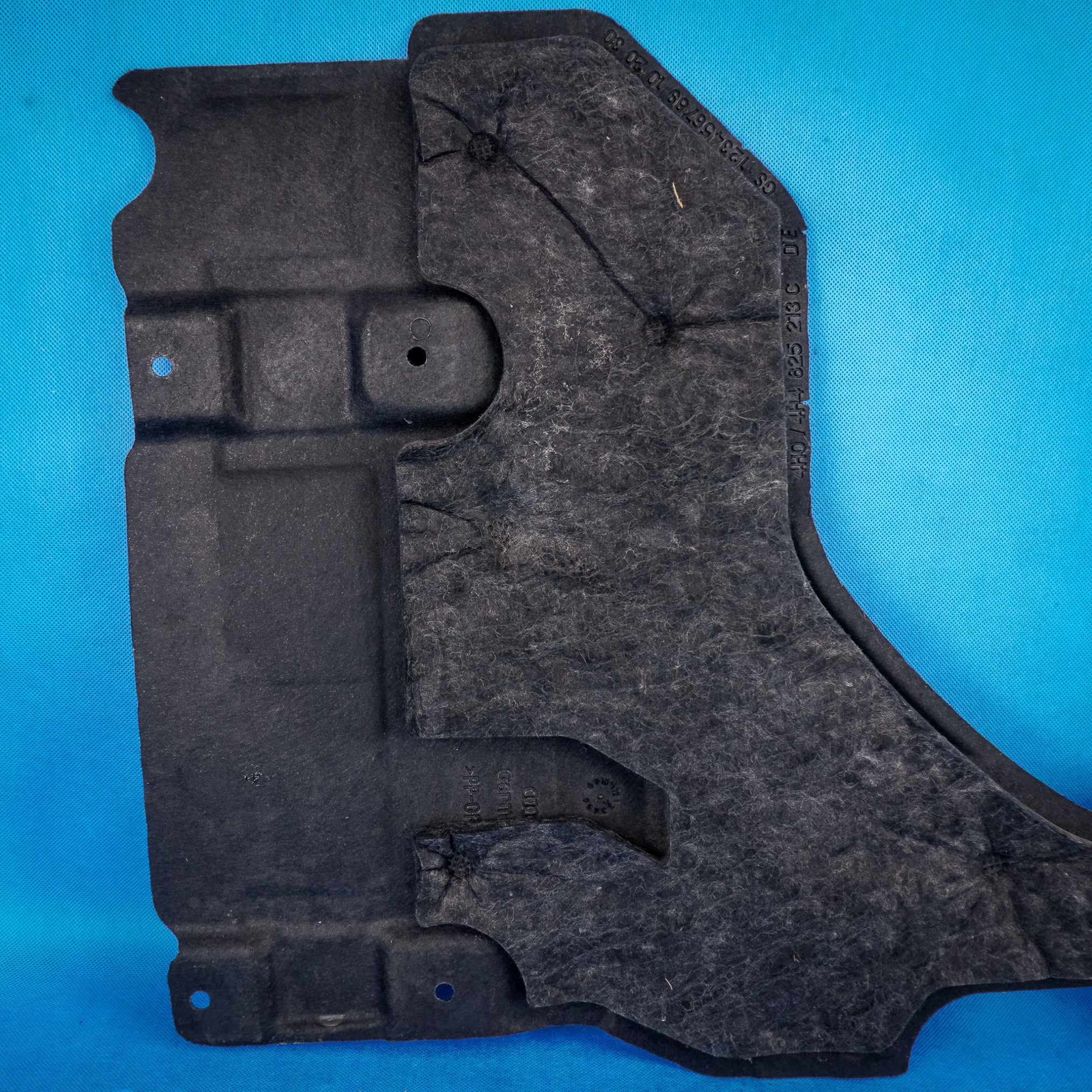 cover chassis left rear part Audi A8 4H Long 4H4825213E