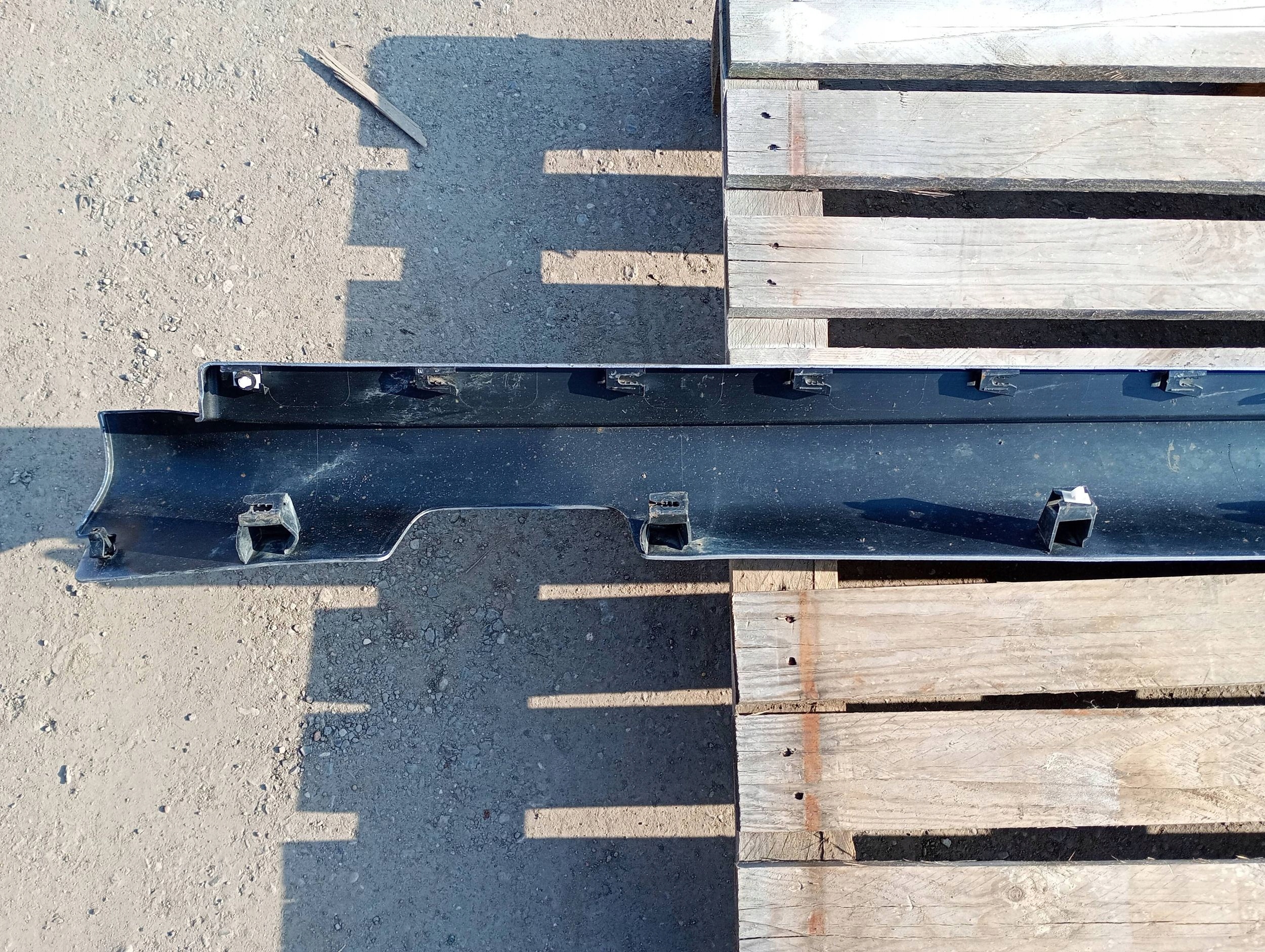 threshold cap moulding threshold right Chrysler Pacifica 2017
