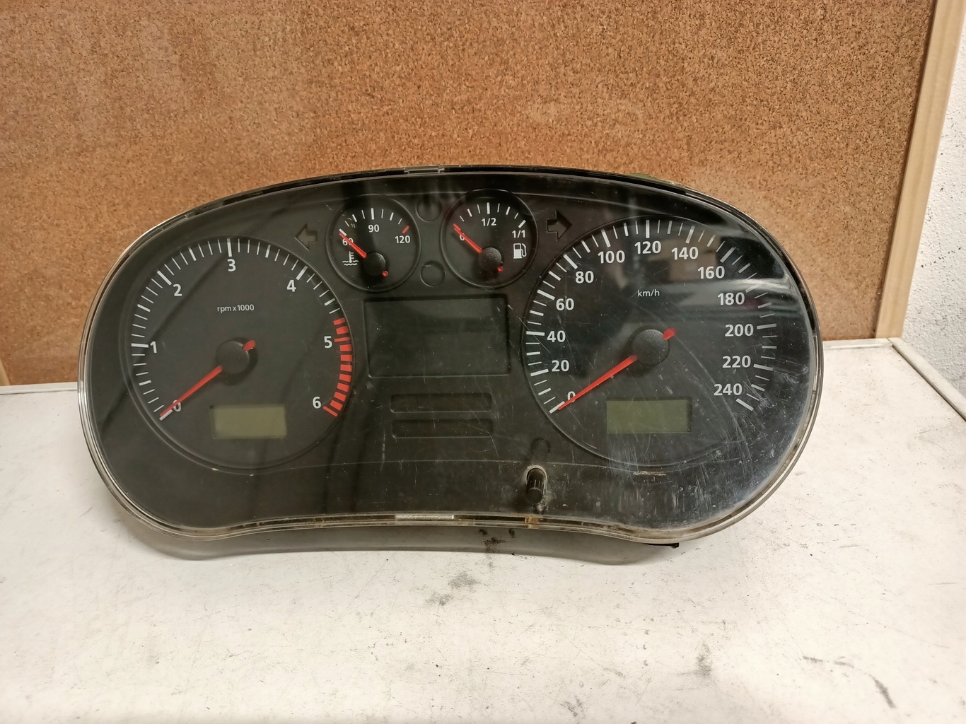 спидометр seat 1M0920802D