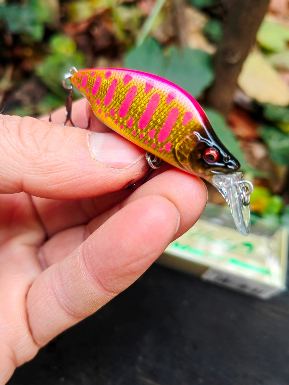 Japoński Wobler Megabass GH44 mm Bat A Fry- 6,1g. DD Pink Back Gold #06
