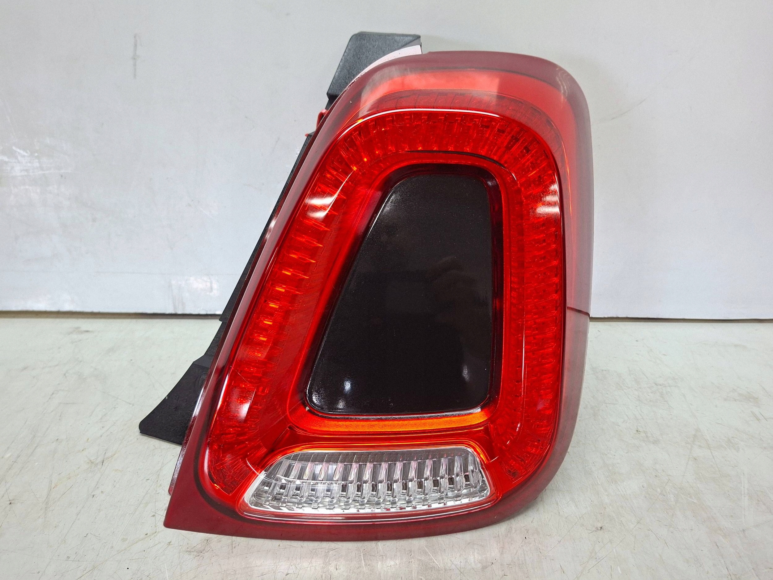 light rear right 52007422 FIAT 500 LIFT 2015