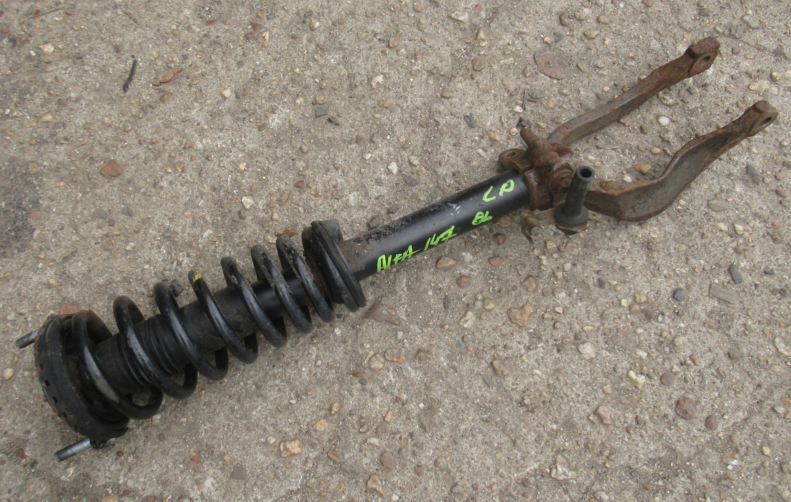 ALFA ROMEO 147 1.6 TS shock absorber left front