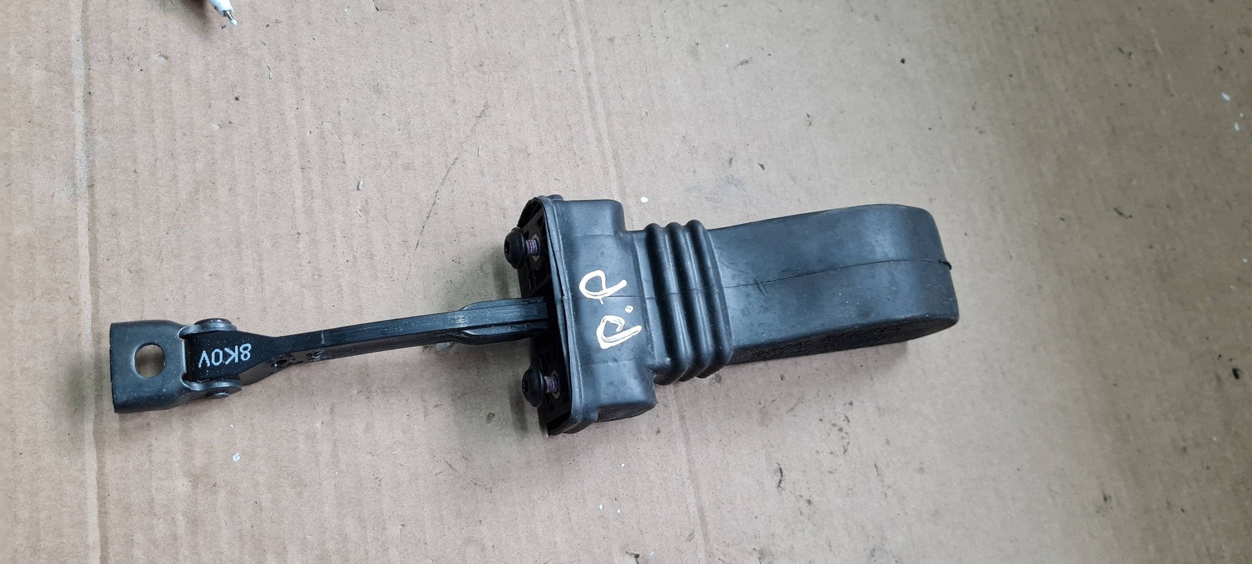 A4 B8 S4 LIFT limiter door left right front front 8K0837249D