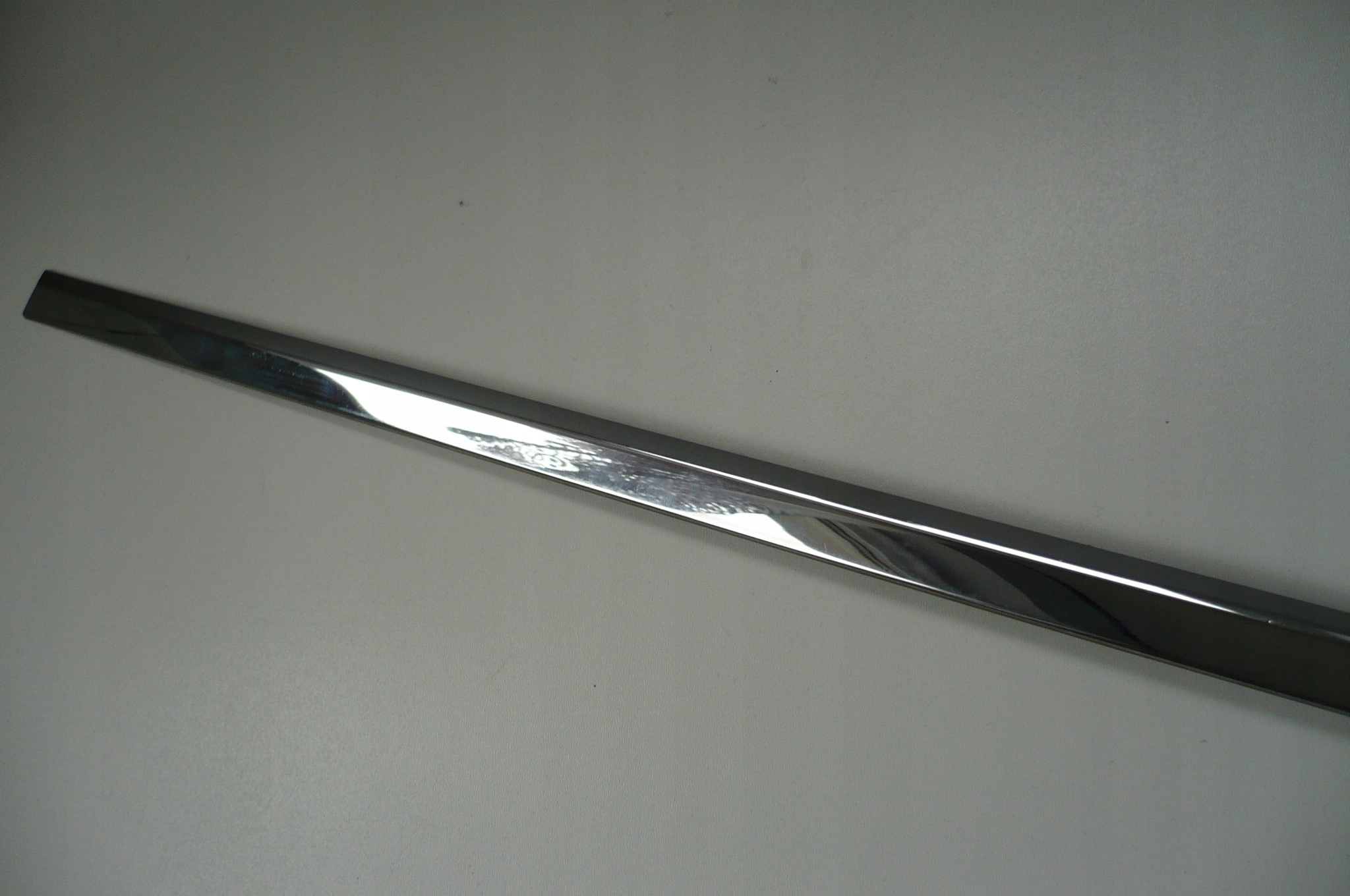 VW PASSAT B6 05- moulding CHROM door left rear part central DEKOR original