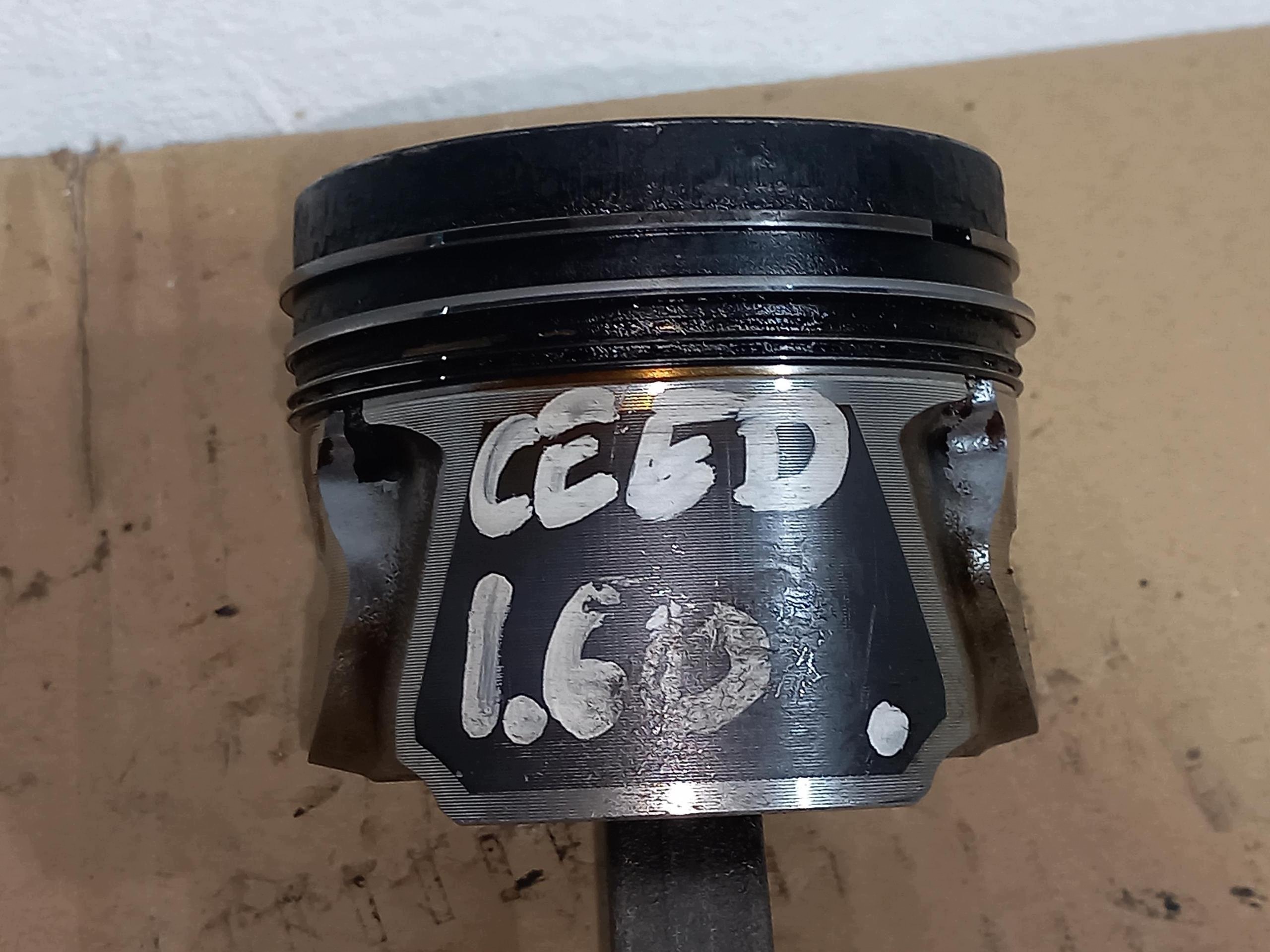 Piston Moteur KIA CEED II 1.6 CRDI 12-18