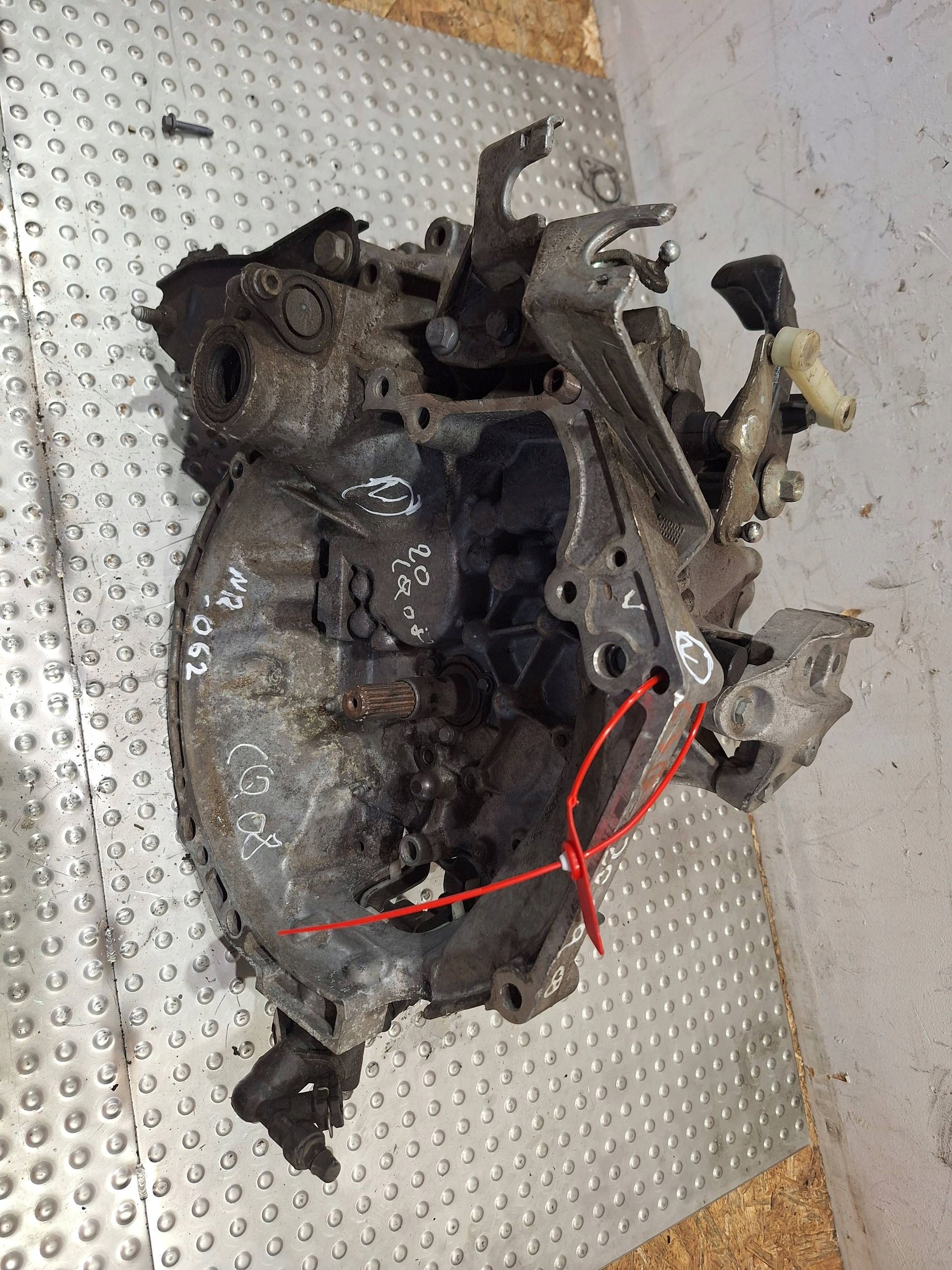 Getriebe 20CQ08 CITROEN C2 C3 1.1 8V 02