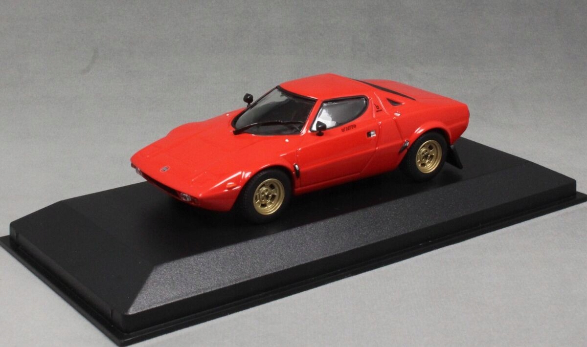 Lancia Stratos 1974 Red 1:43 Maxichamps 940125020