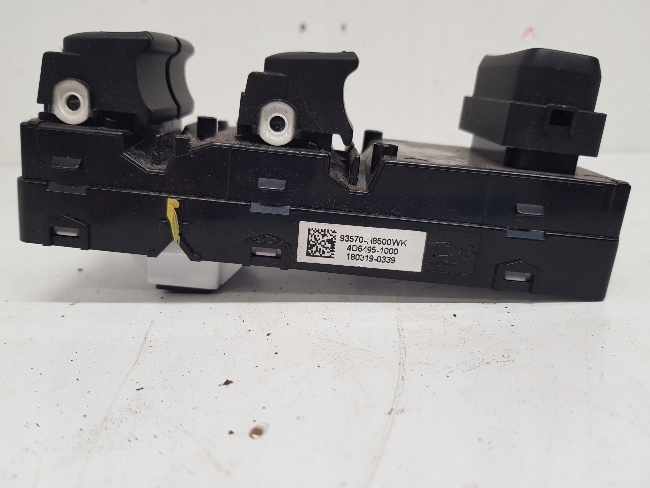KIA STONIC switch button windows 93570-H8500 2017