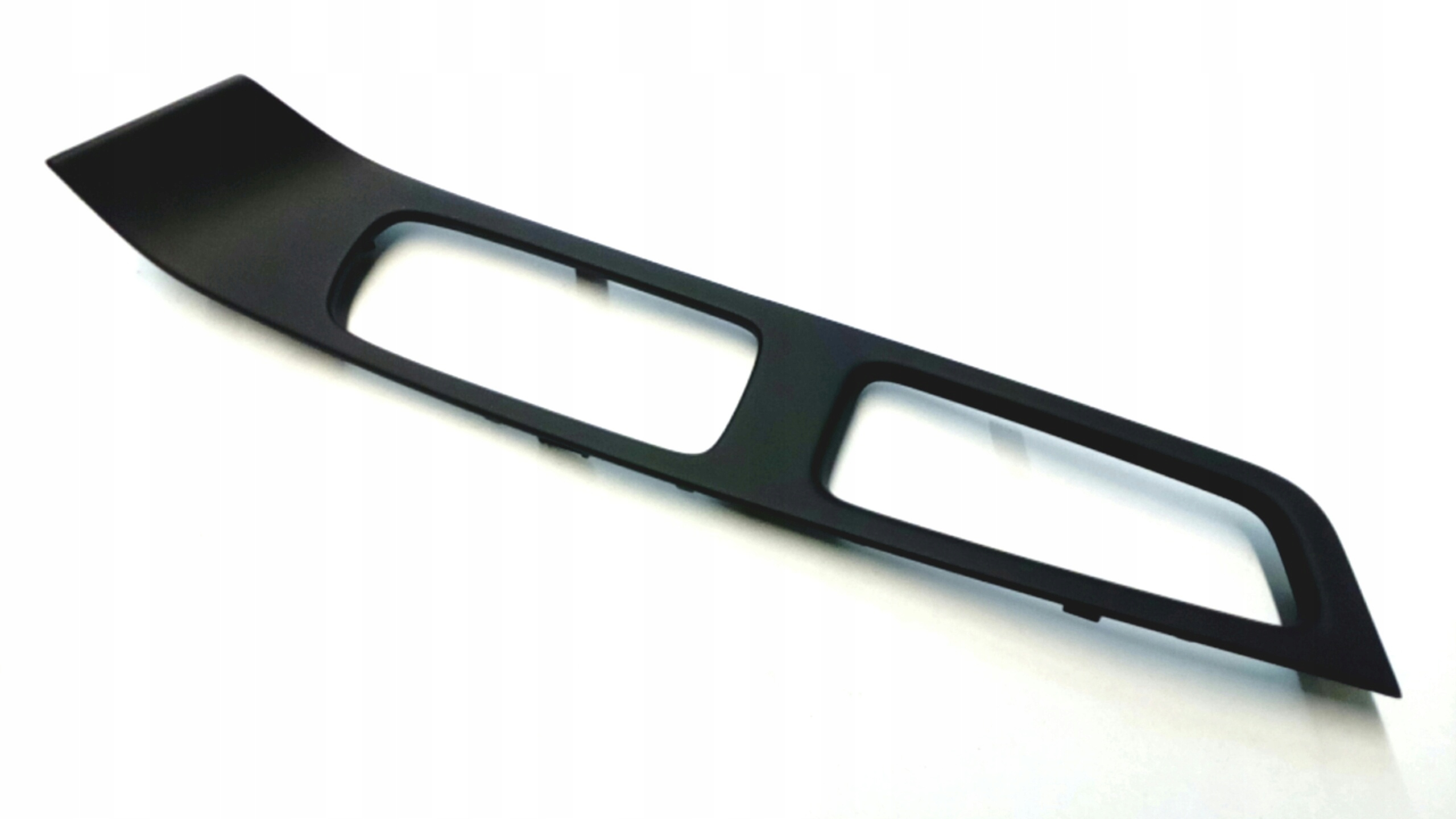 Volvo S60 V60 boční clona dveří pravá přední Oe 39823335