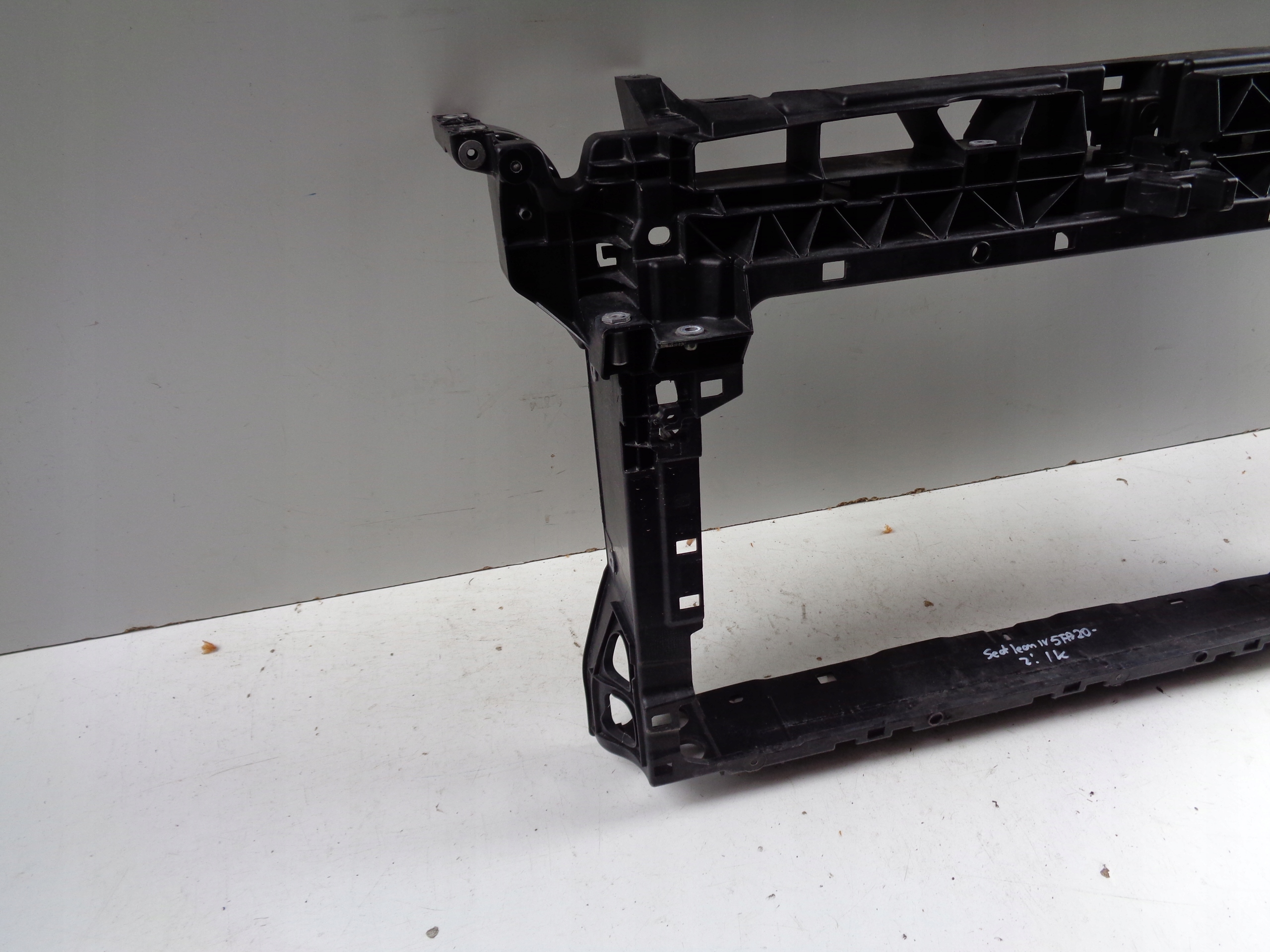 bar, wall front SEAT LEON IV 4 5FA 20