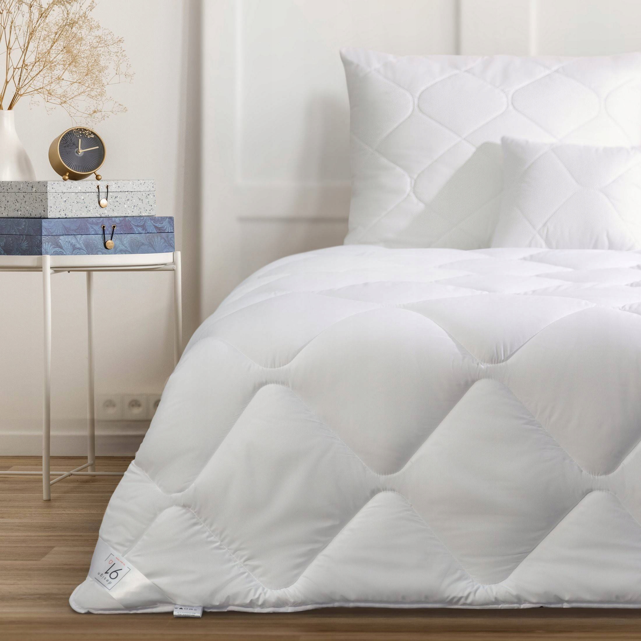 Antyalergiczna kołdra całoroczna SILVER 140x200 cm Stan opakowania oryginalne