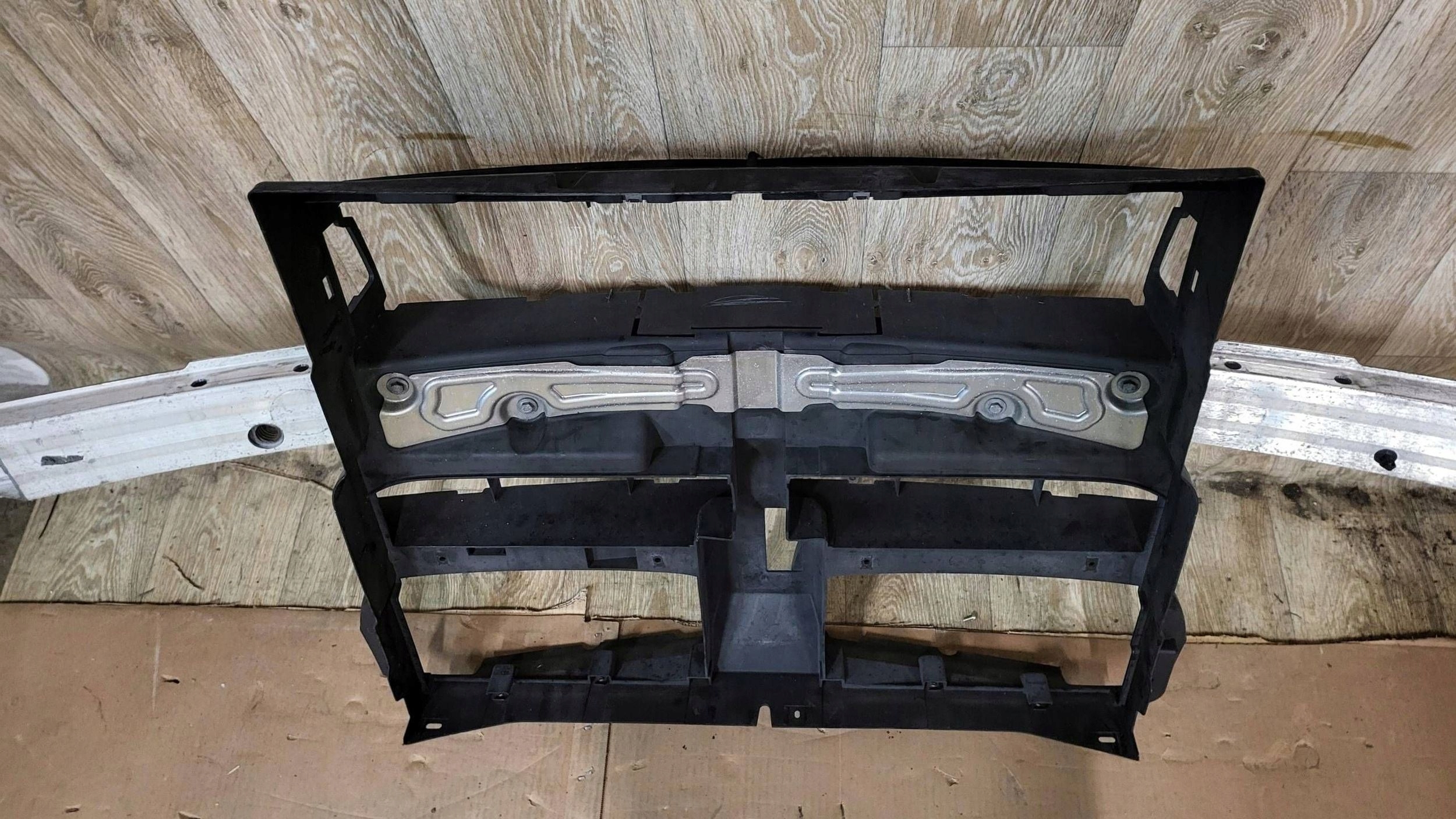 support panel for radiators pillar BMW X5 F15 X6 F16 7294477