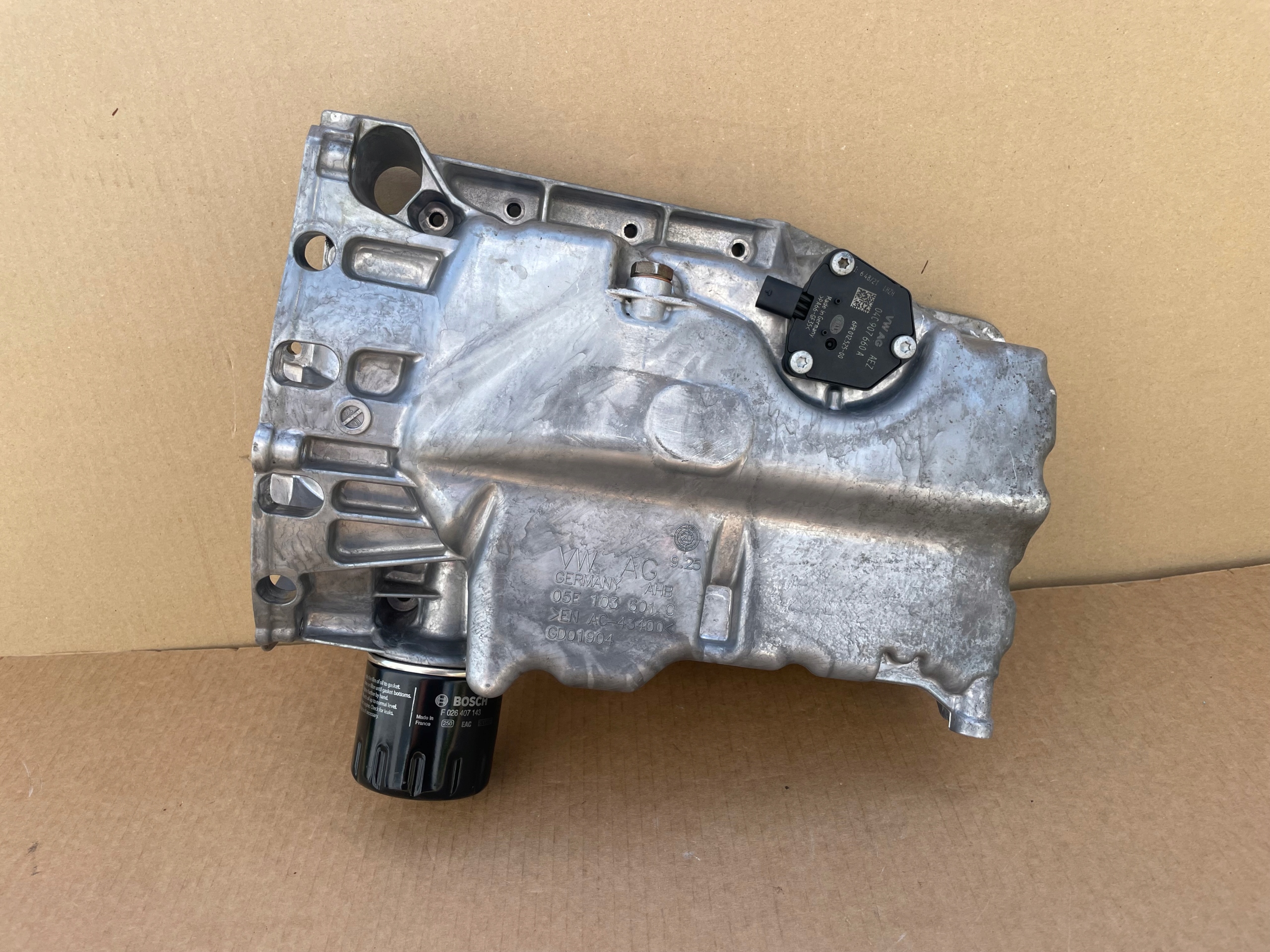 Ölwanne 05E103601C 04C907660A VW SKODA AUDI Z Sensor