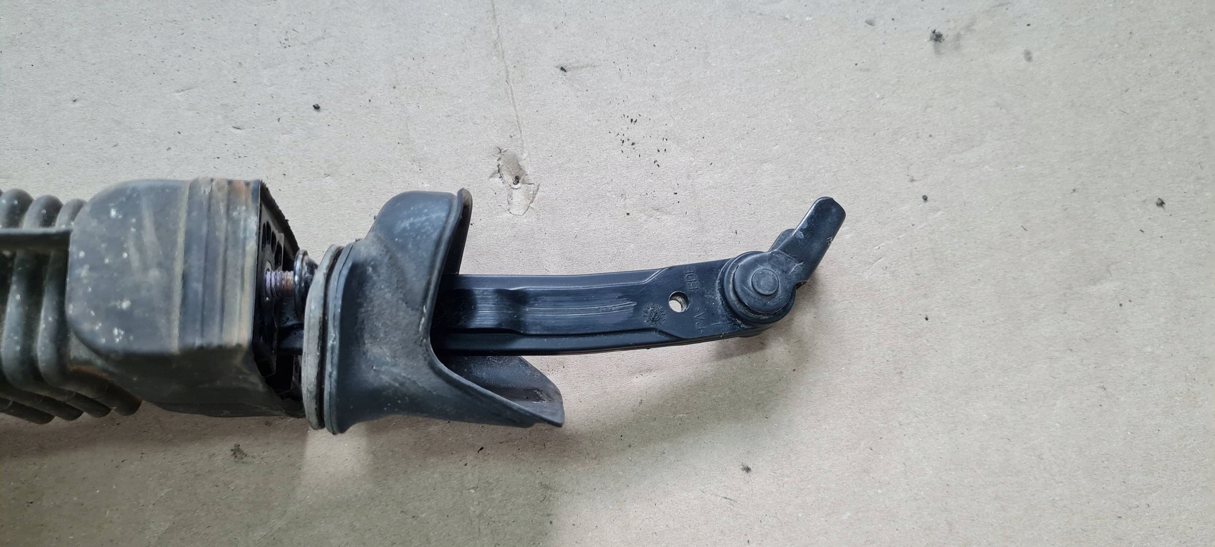 A5 8T COUPE limiter door left right 8T0837249