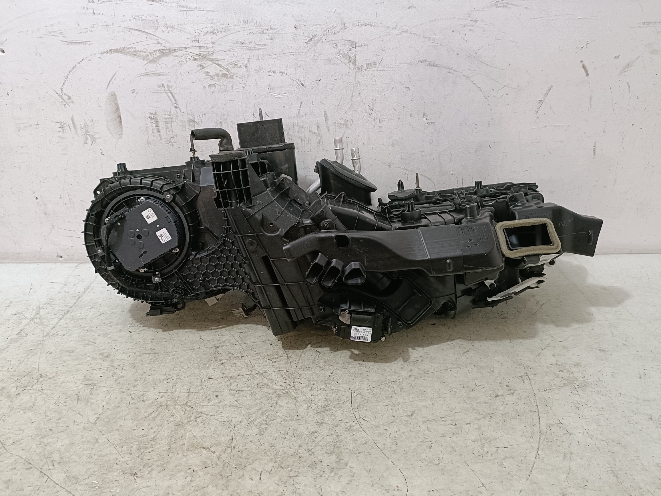 CADILLAC ESCALADE IV 15- heater heating 23117425
