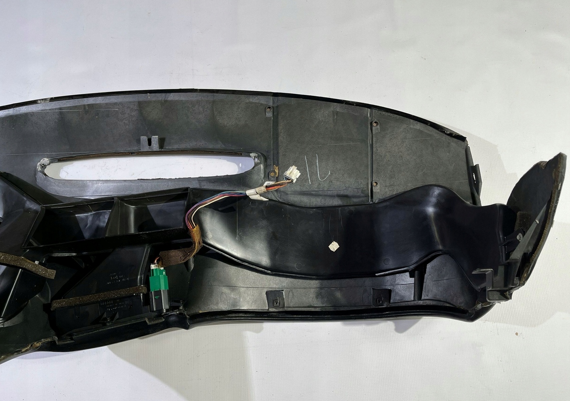 dashboard instrument panel console cockpit Chevrolet Corvette C5 1997-2004