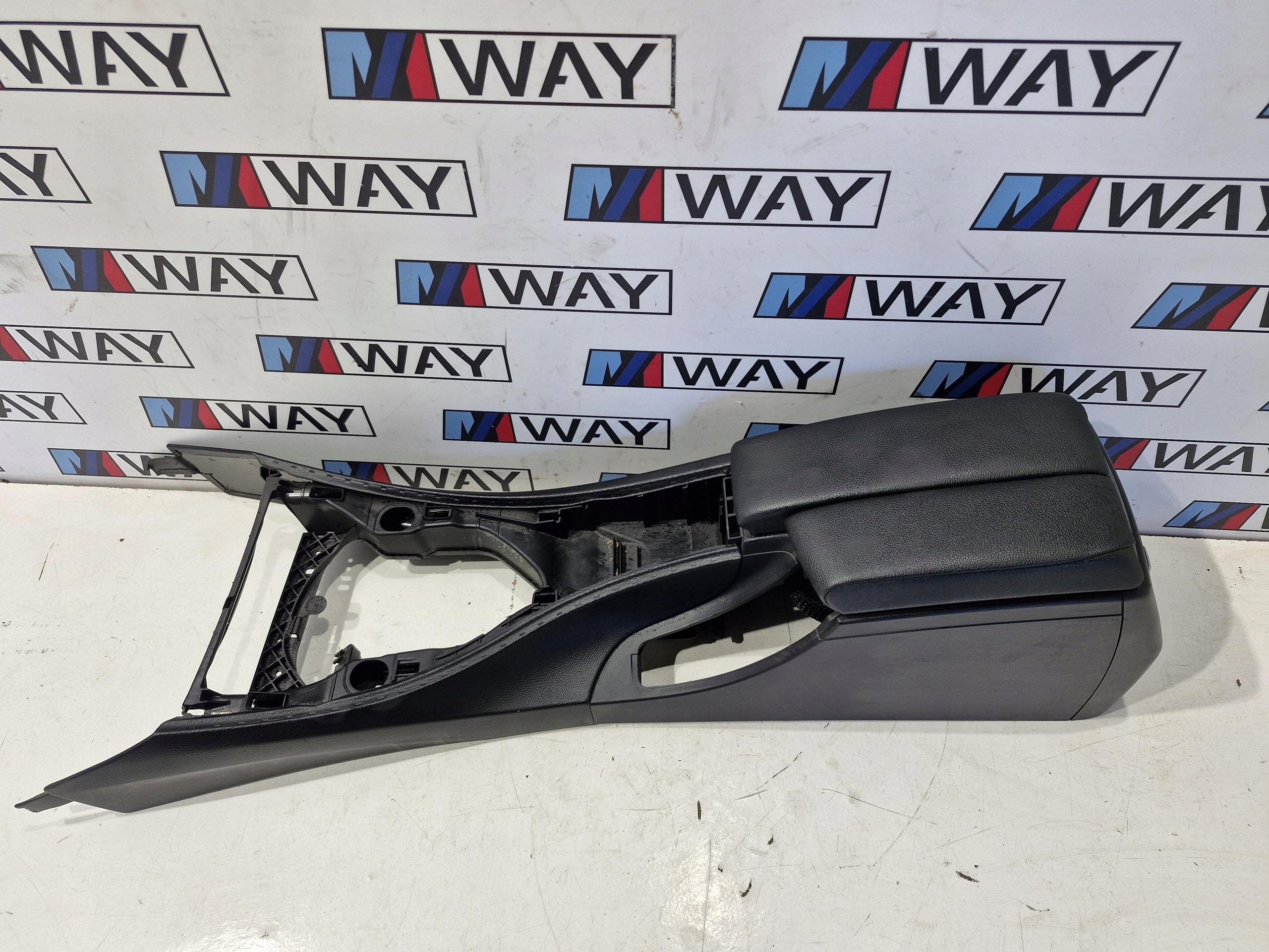 BMW E90 E91 TUNEL armrest leather DZIELONY