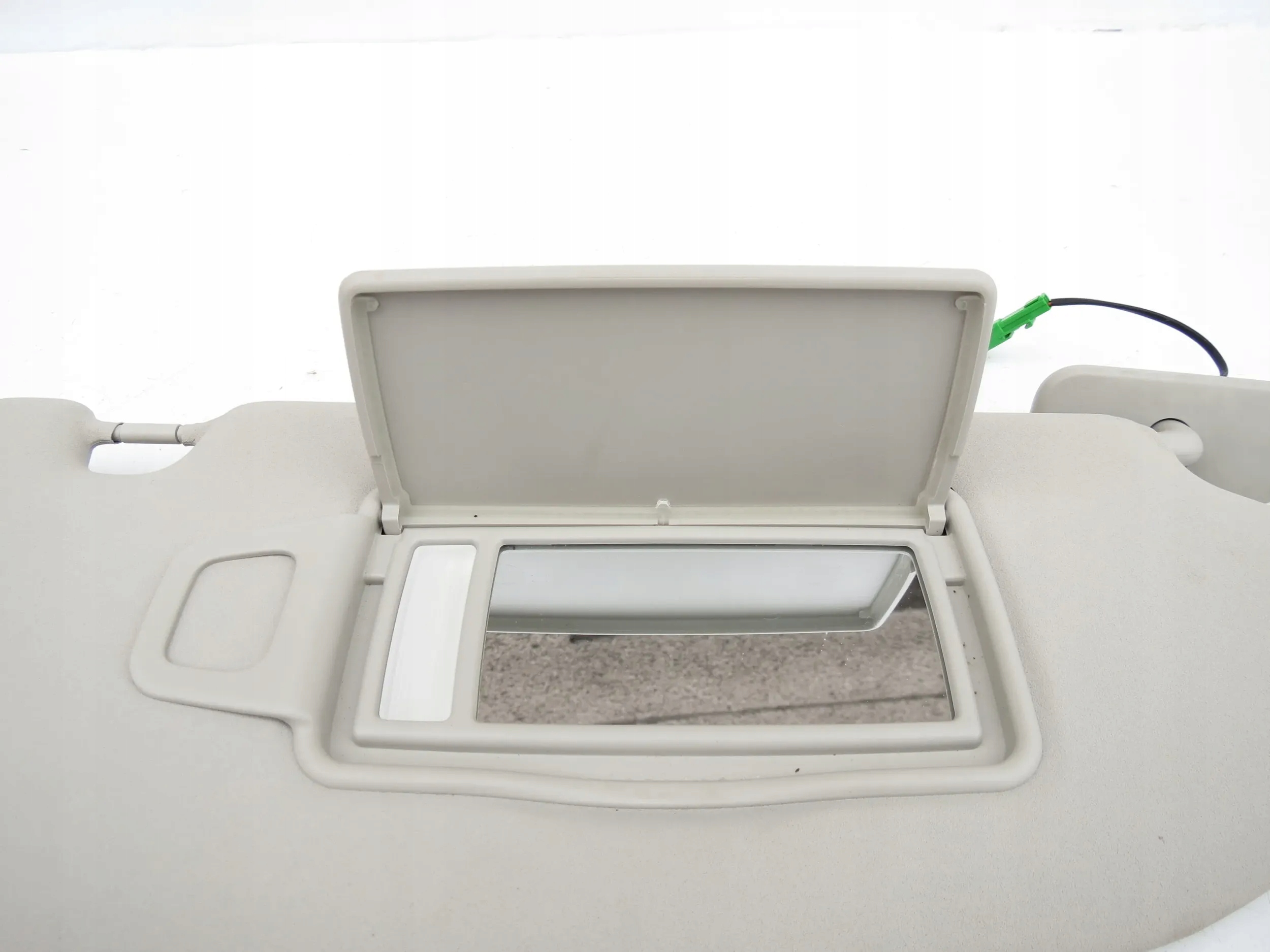 cover PRZECIWSLONECZNA visor visor right right VOLVO XC60 II 17
