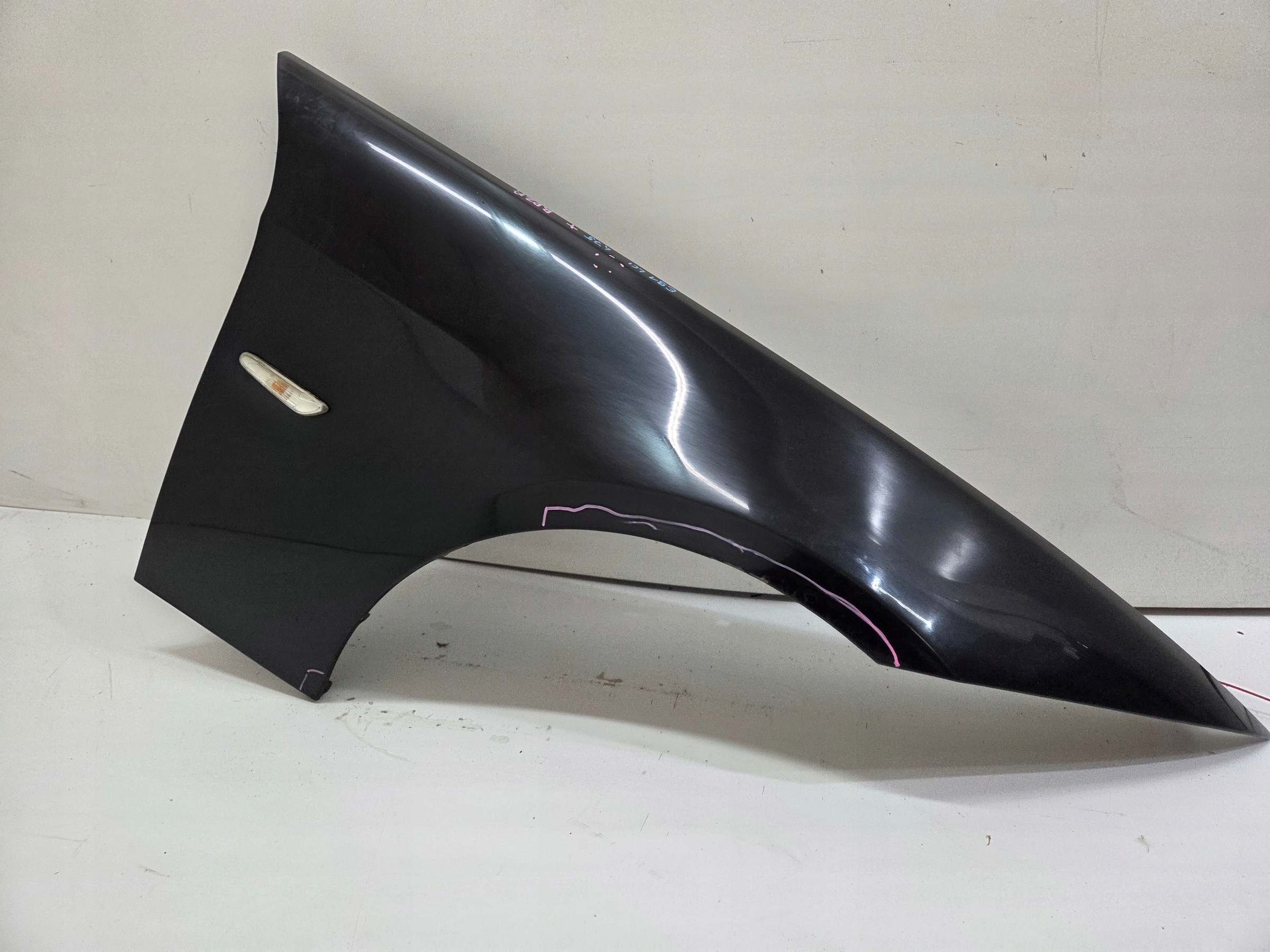 fender right front BMW E90 E91 475/9