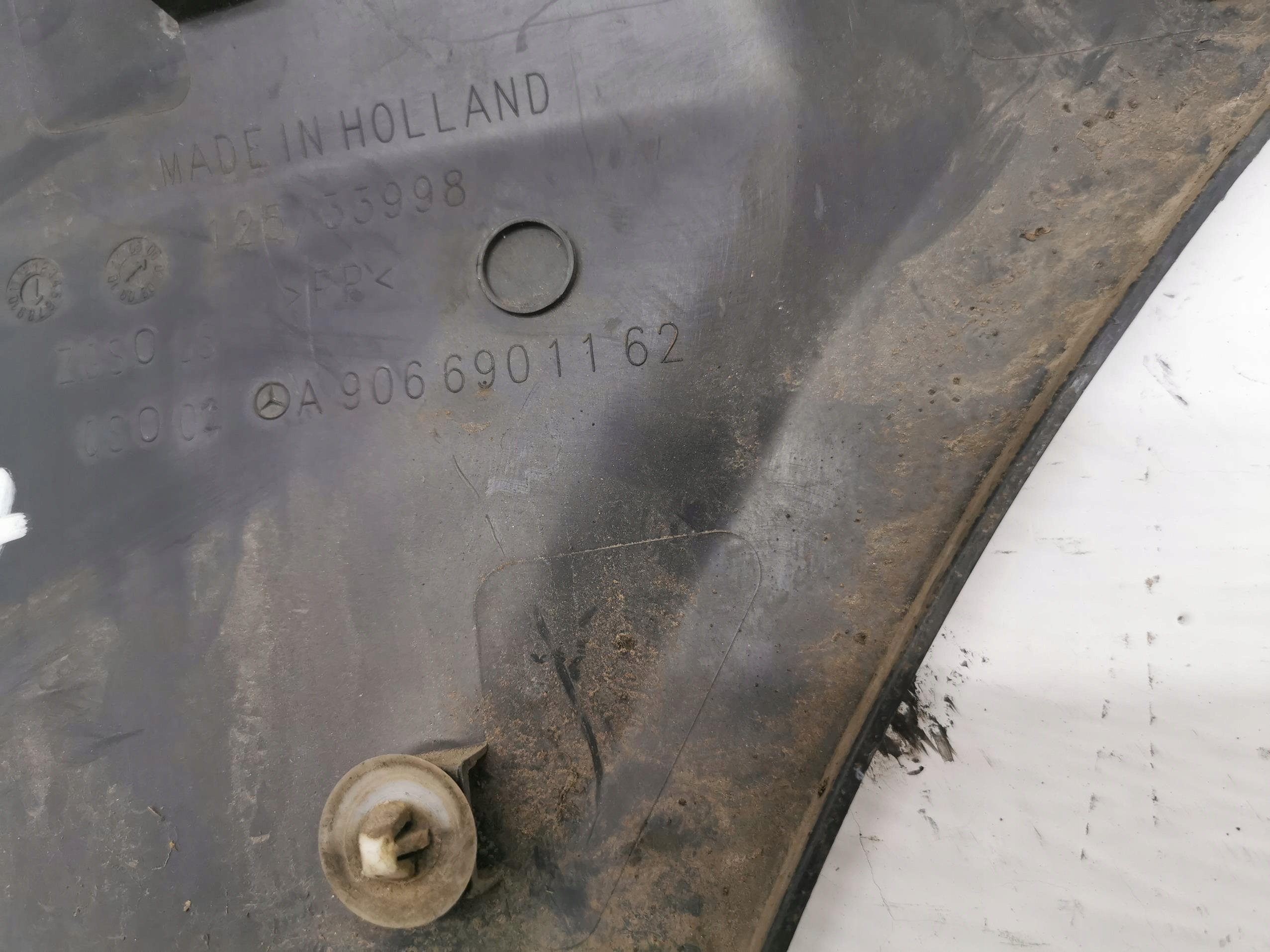 moulding left rear part MERCEDES SPRINTER W906 A9066901162