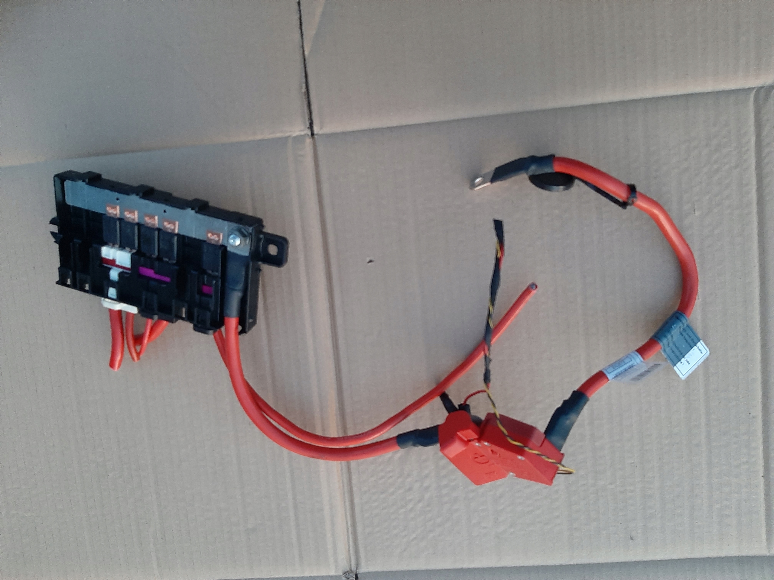 Клема плюсовая предохранитель BMW F30 F31