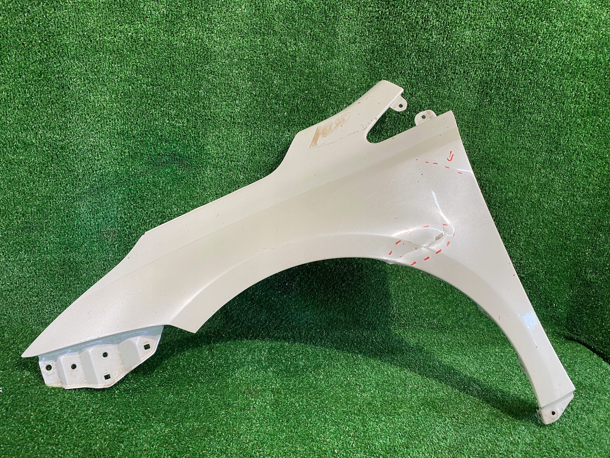 fender front left TOYOTA AVENSIS T28 T29