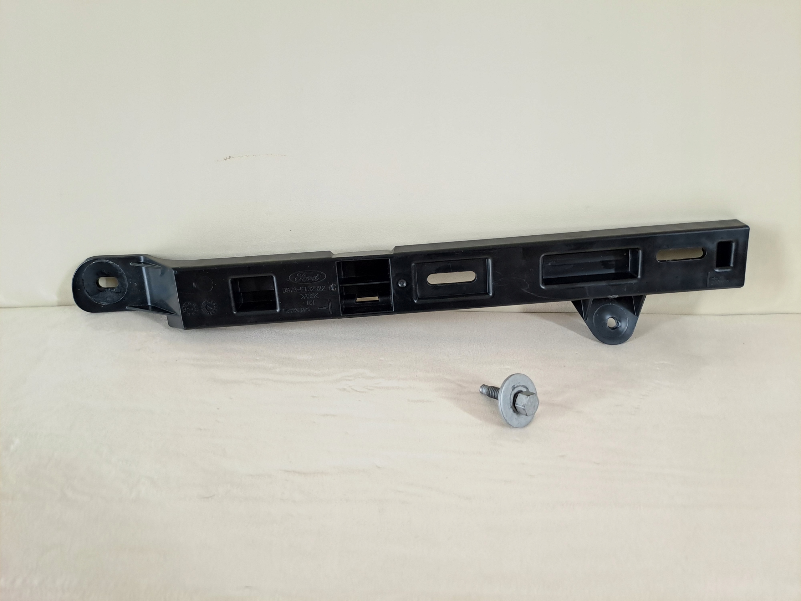 Support Support plaque Pare choc Droite Avant Avant FORD MONDEO V MK5 17r