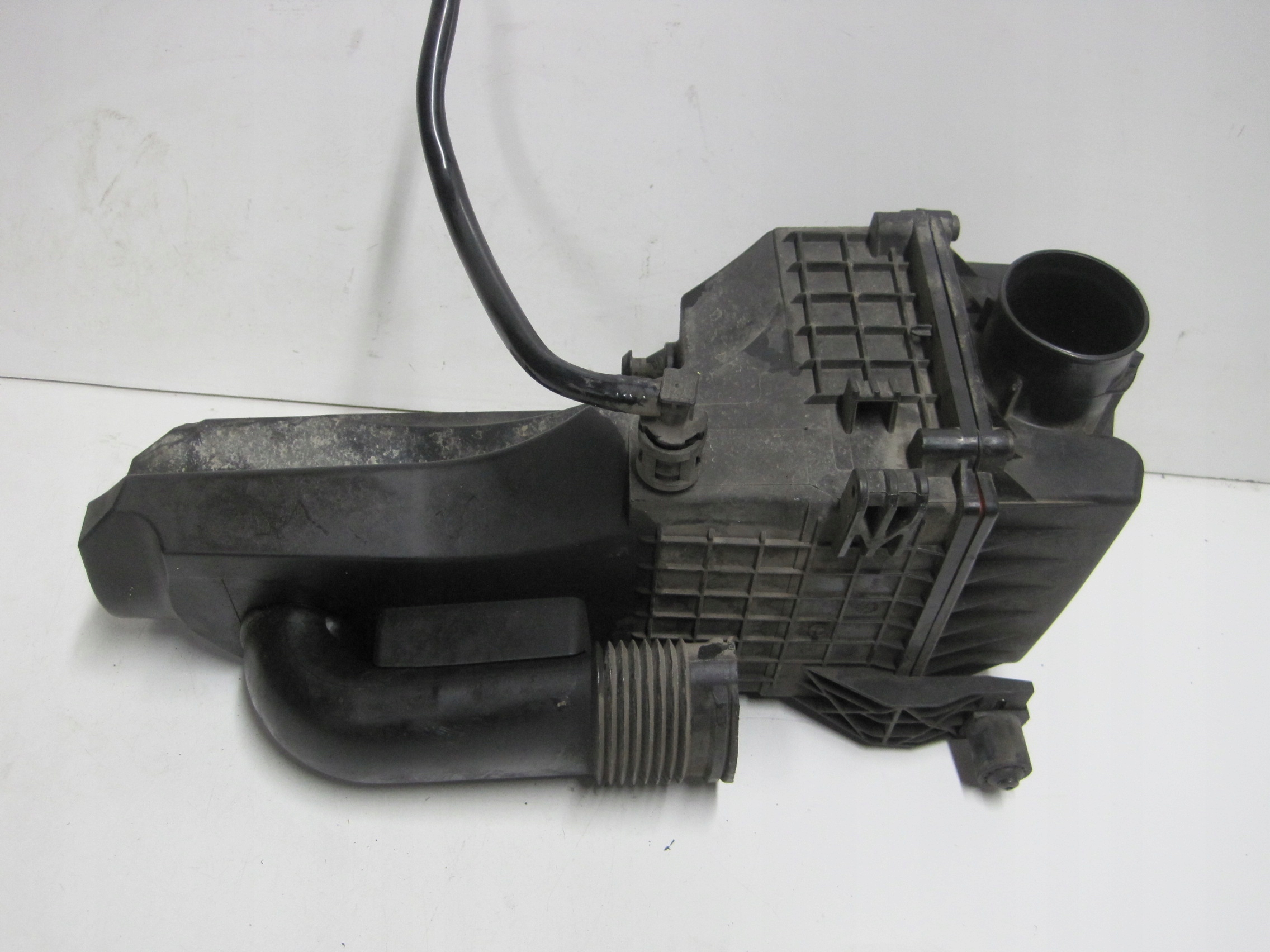 Gehäuse filter luft FORD FIESTA MK7 8V21-9600-BH