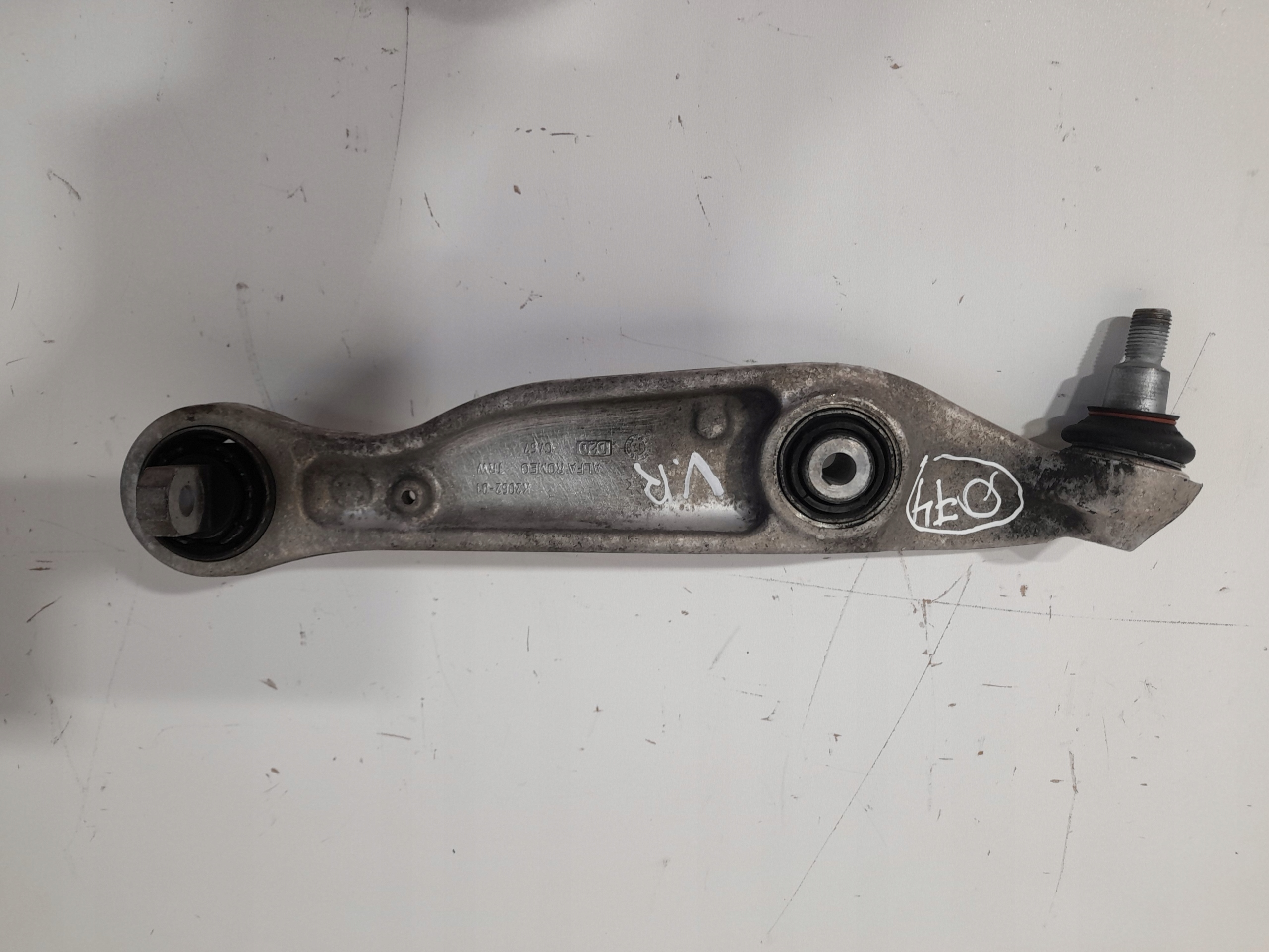 ALFA ROMEO STELVIO arm front right K2062-01 (Q74)