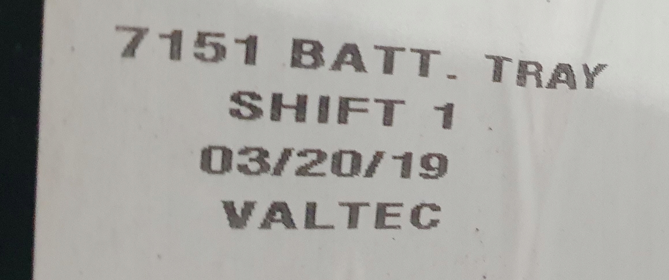 DODGE CHALLENGER LIFT 15- OBUDOWA PODSTAWA AKUMULATORA OSŁONA 68194679AB Producent części Dodge OE