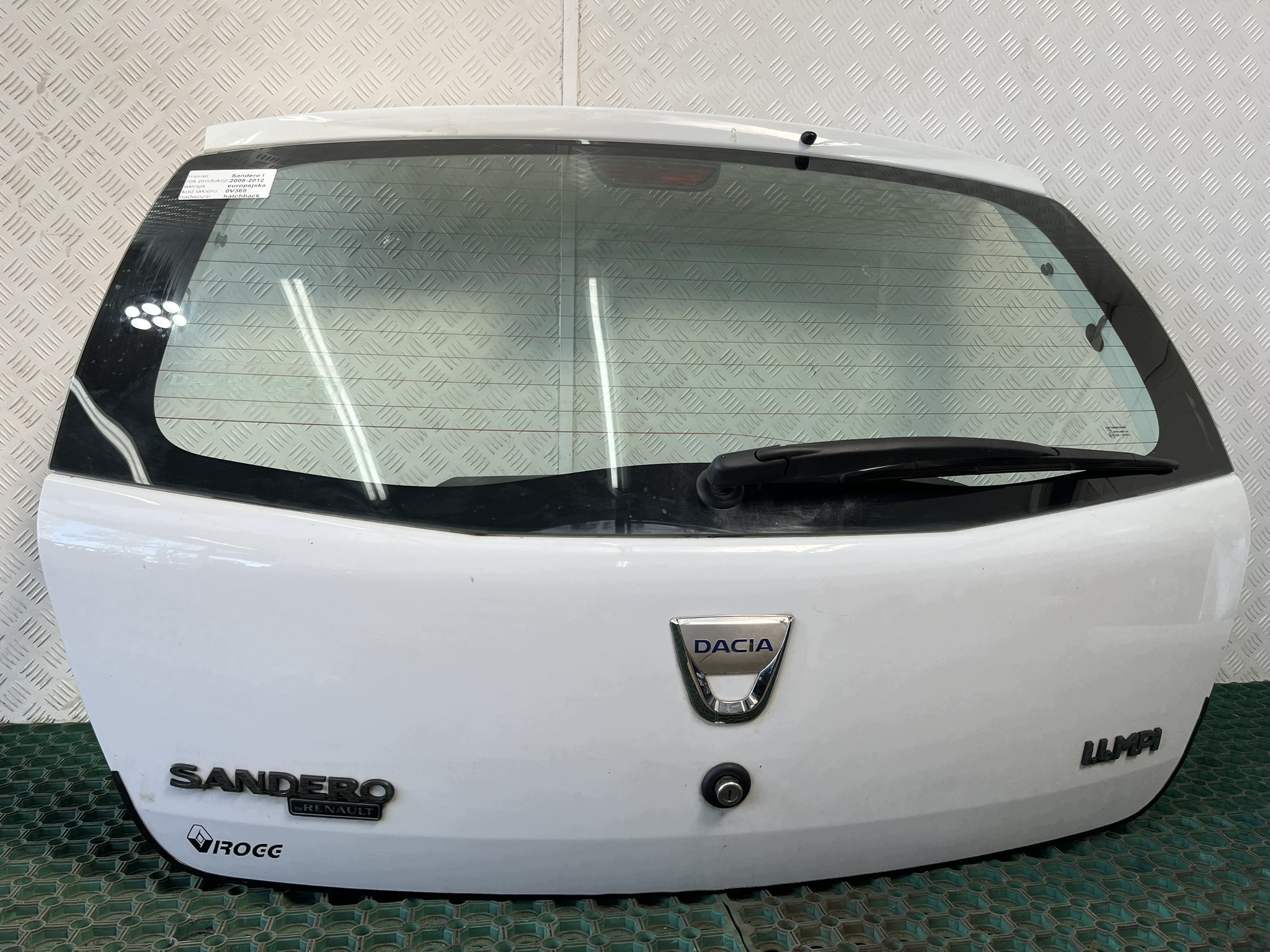 DACIA SANDERO and 08-12 boot doors boot colour OV369 0V369