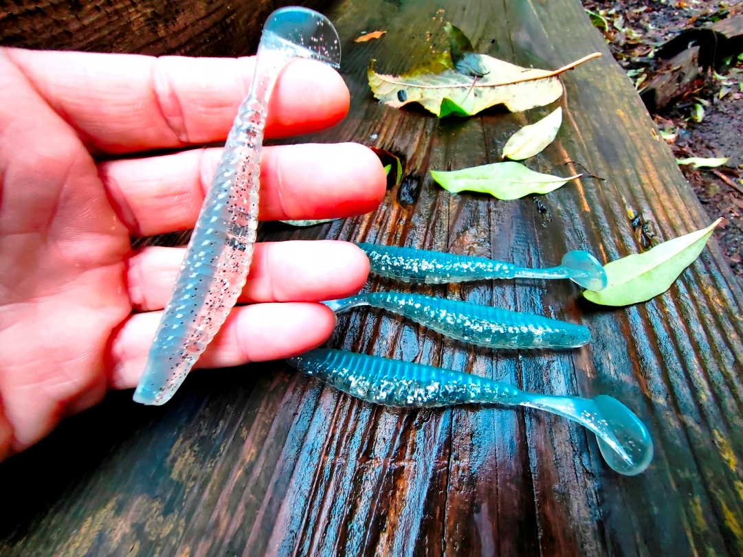 8 szt. Kopyto Armord Shad Damiki 10.2 cm 6g Zander