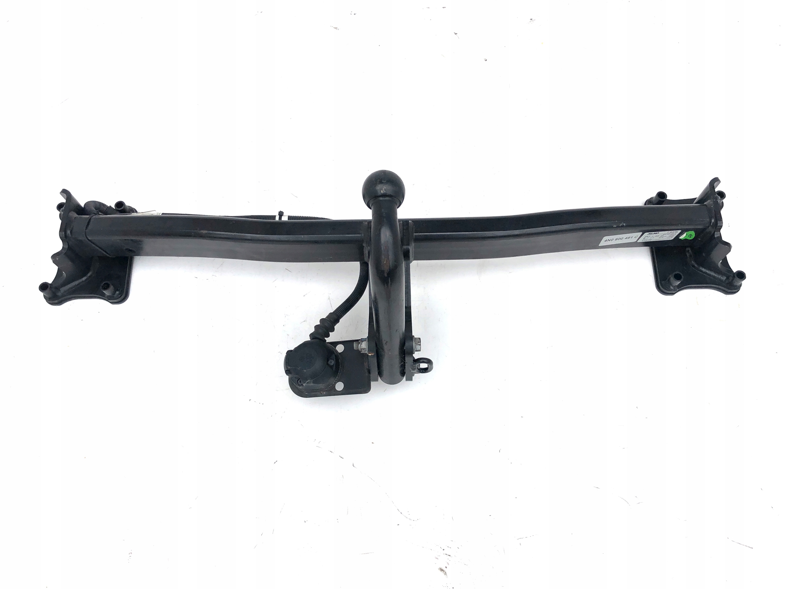 Hak holowniczy 4N0800491C AUDI A8 D5 4N