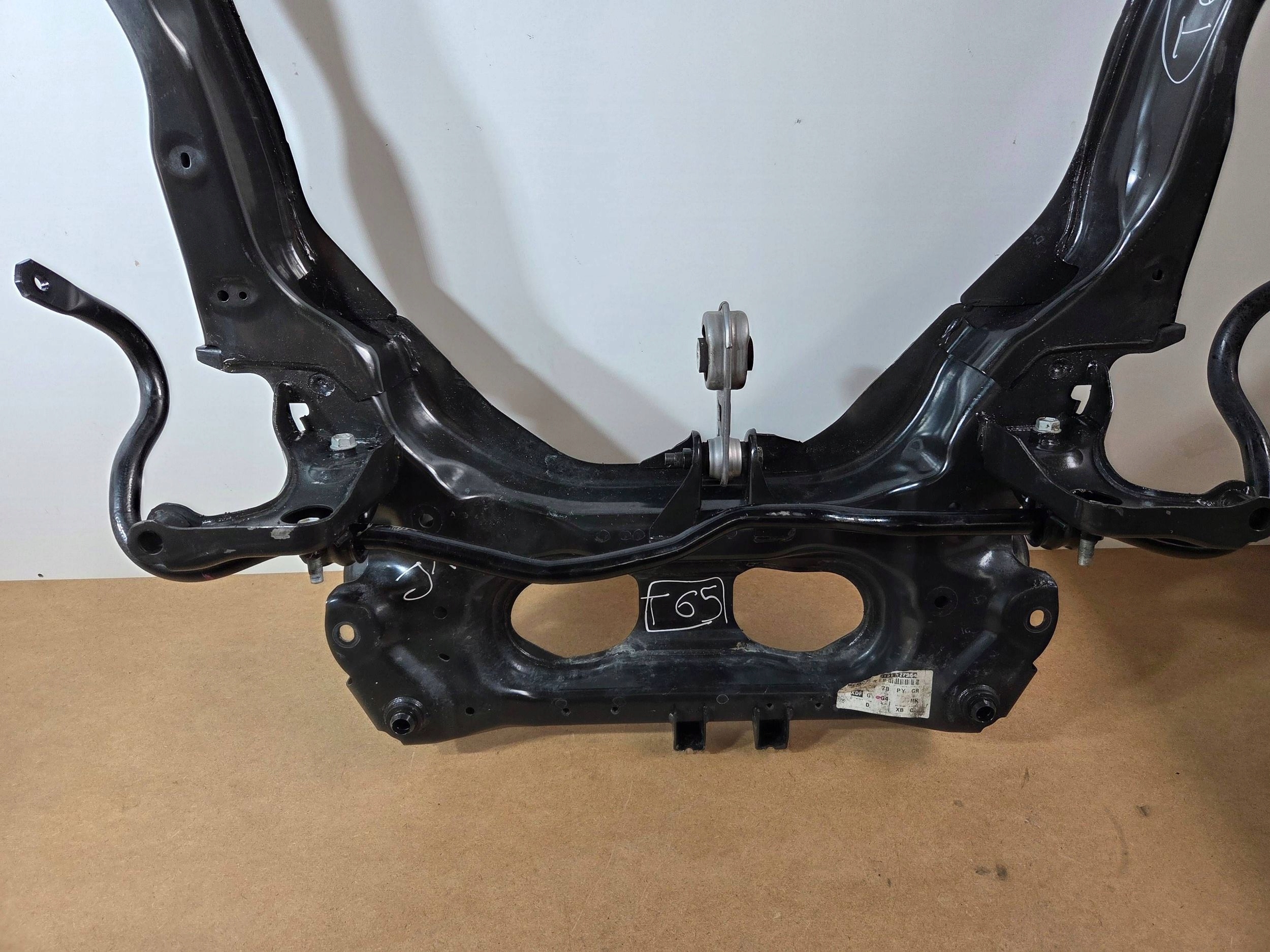 Nissan Qashqai J12 axle beam front (T65)