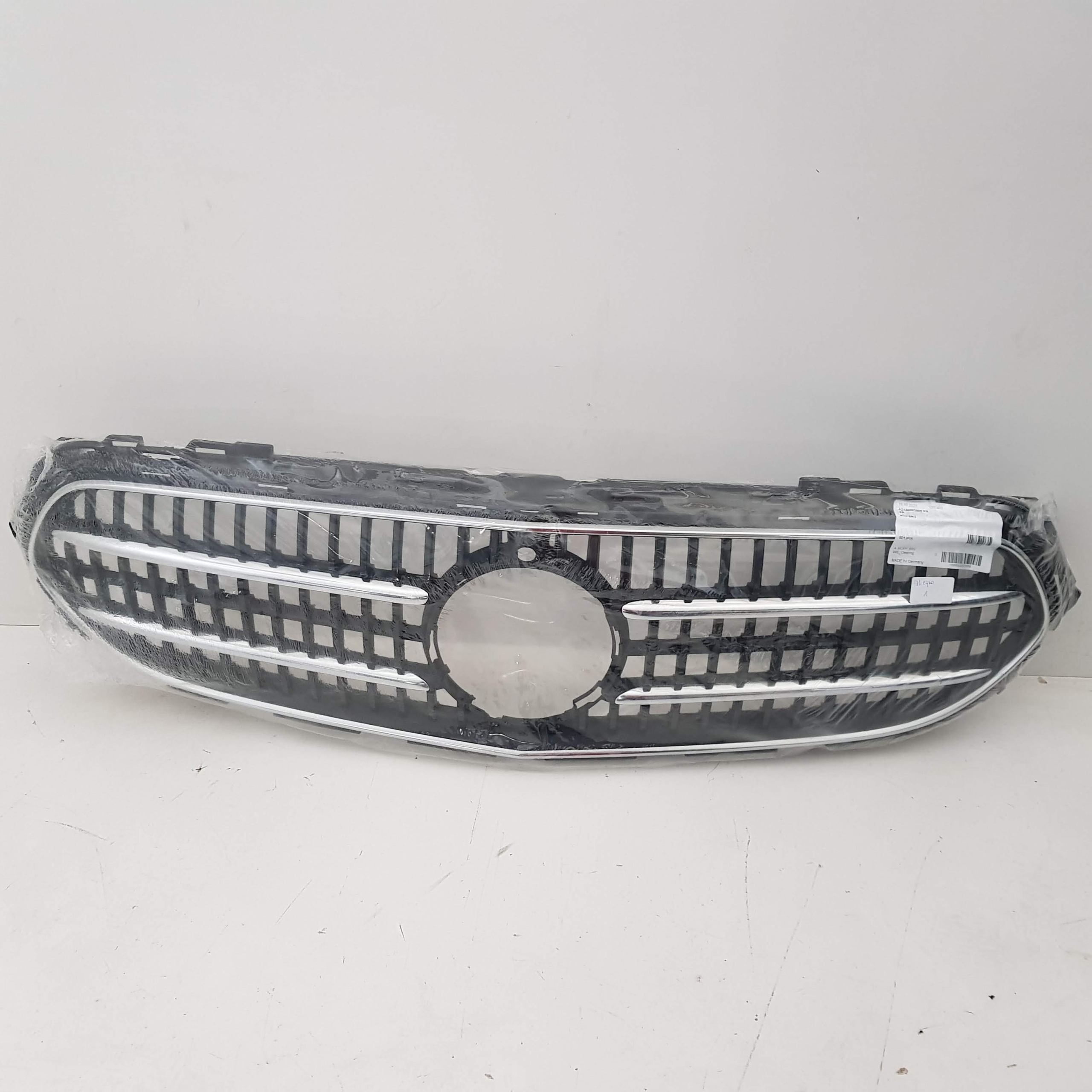MERCEDES E KLASA 213 LIFT ATRAPA GRILL A2138883900 Typ samochodu Samochody osobowe