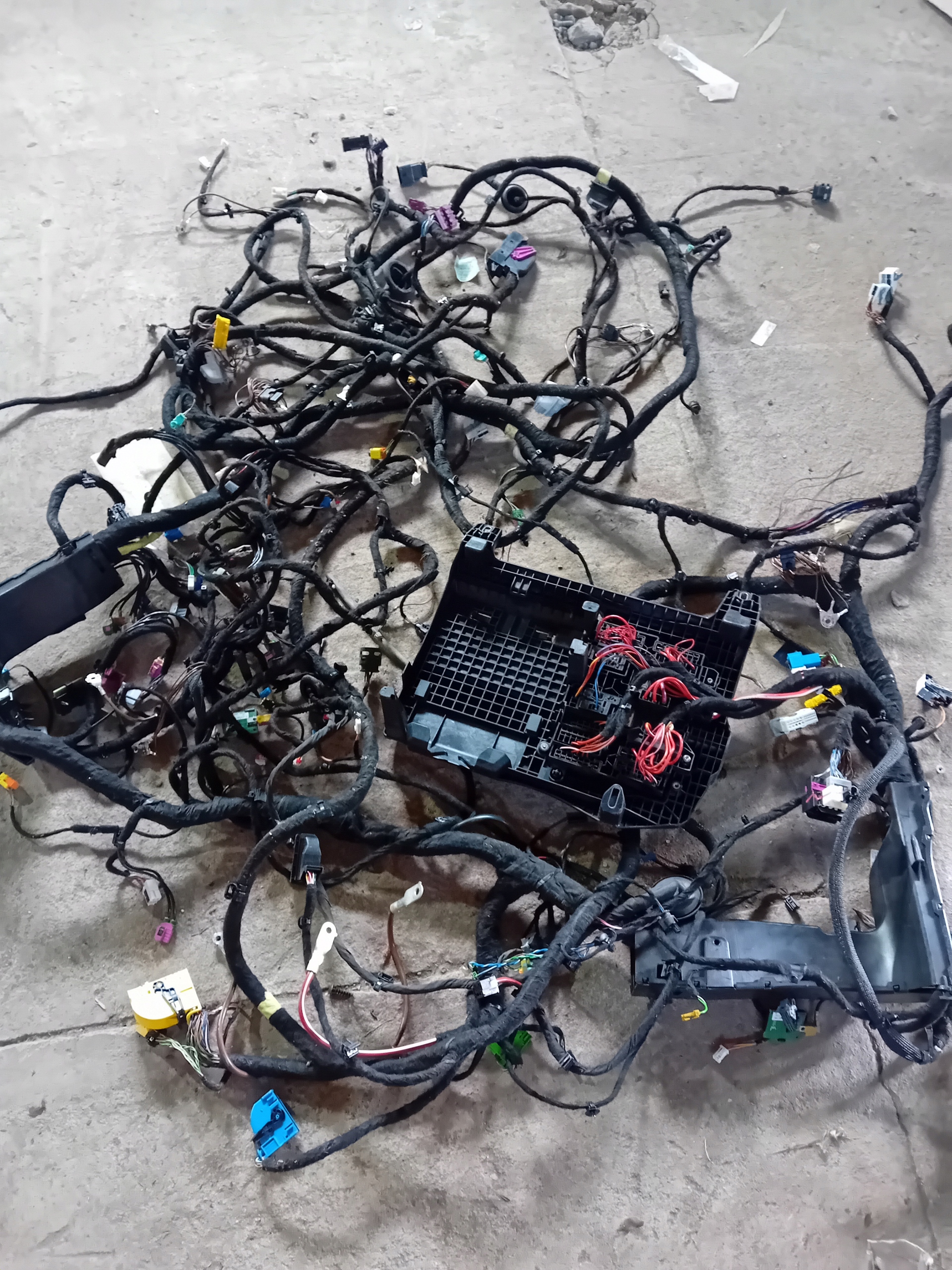 MERCEDES W177 WIĄZKA INSTALACJA WNĘTRZA