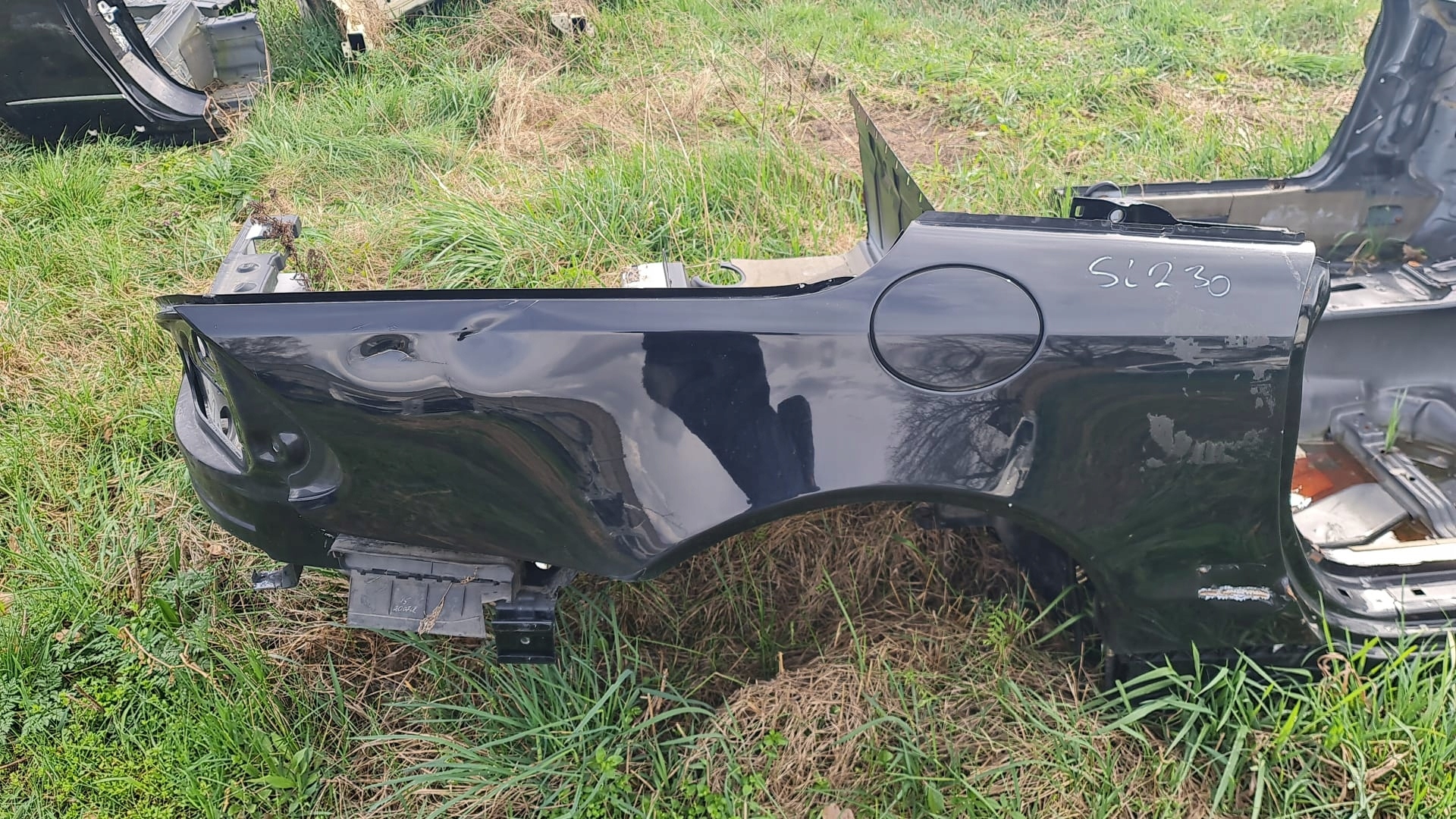 MERCEDES СЛ W230 230 R230 ЧЕТВЕРТИНА ПРАВИЙ ЗАД. ПРАВА ЗАДНЯ КРИЛО