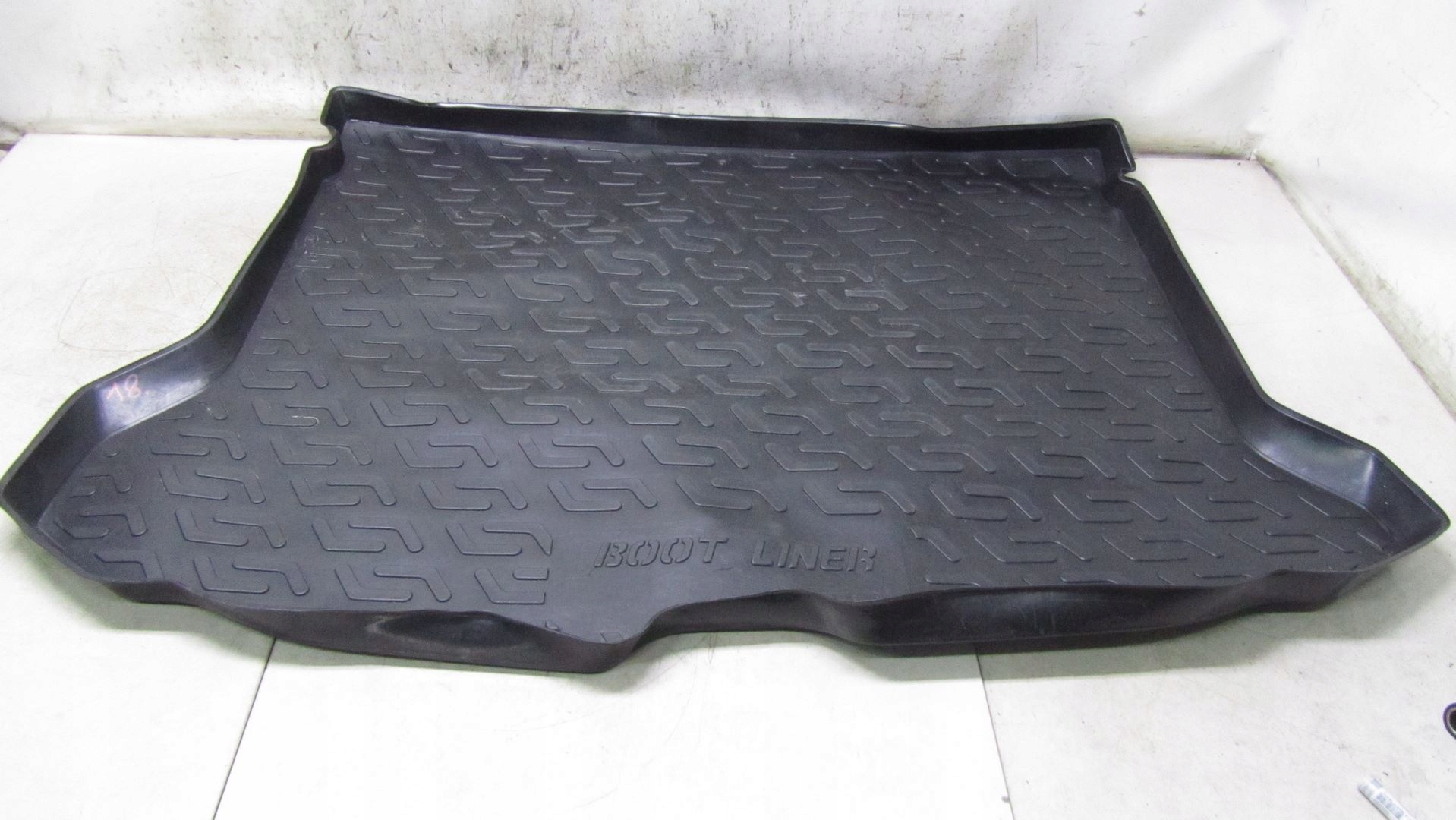 086/018 - VOLVO XC60 РЕЗИНОВАЯ ПОДКЛАДКА БАГАЖНИКА 08-13 18