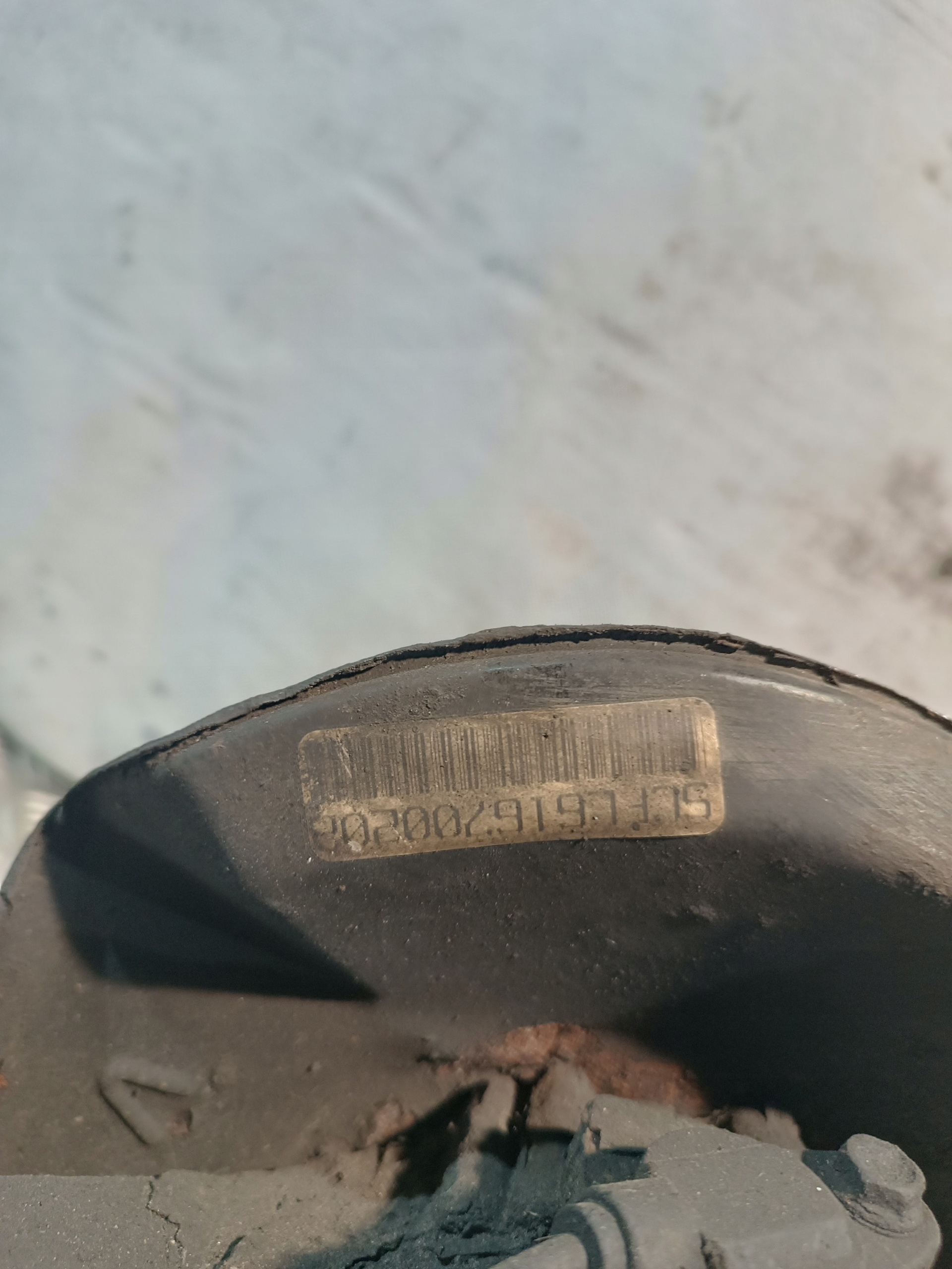swing caliper left front HONDA CIVIC VII 1.7B